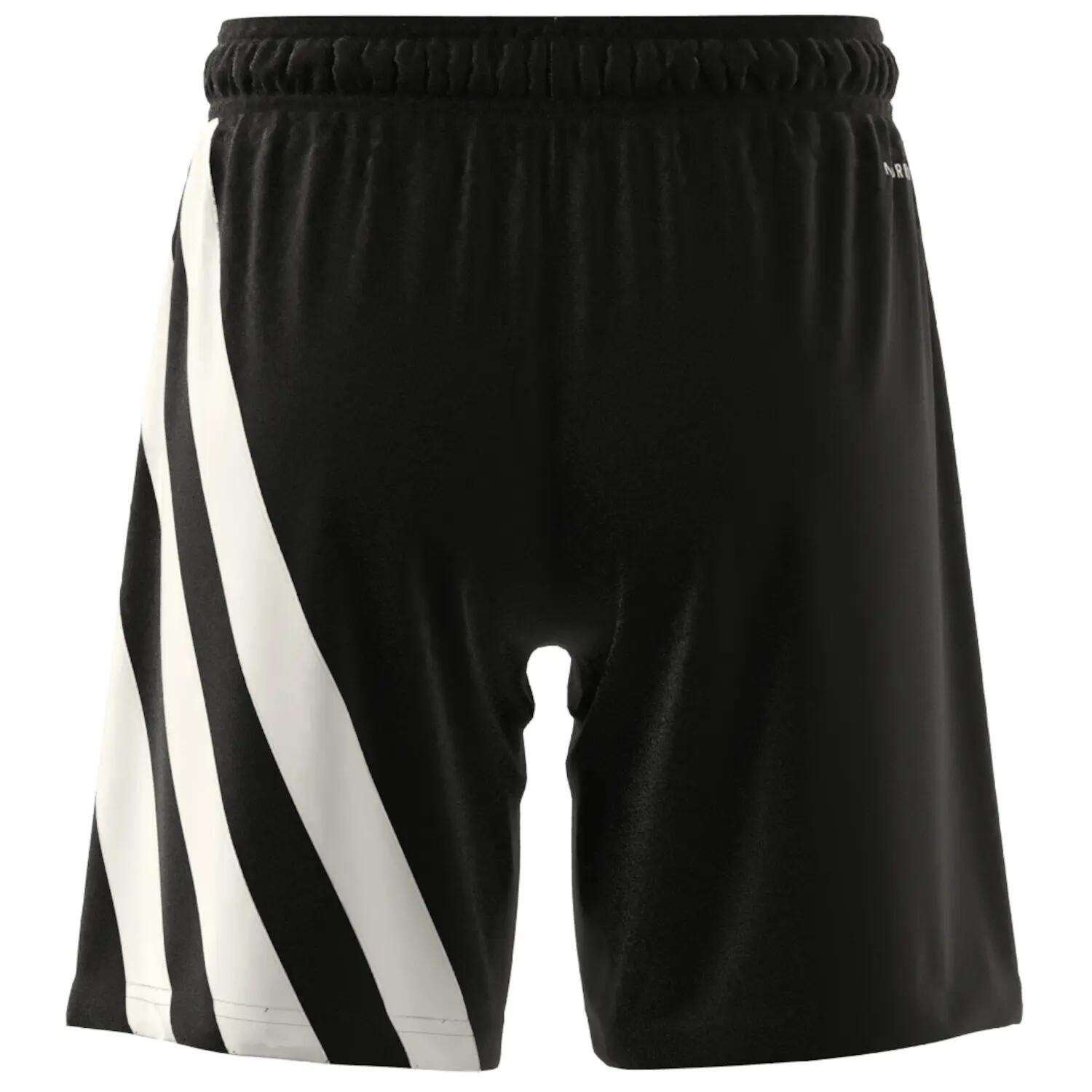 Pantaloncini Adidas modello IK5751 per ragazzi 6/6