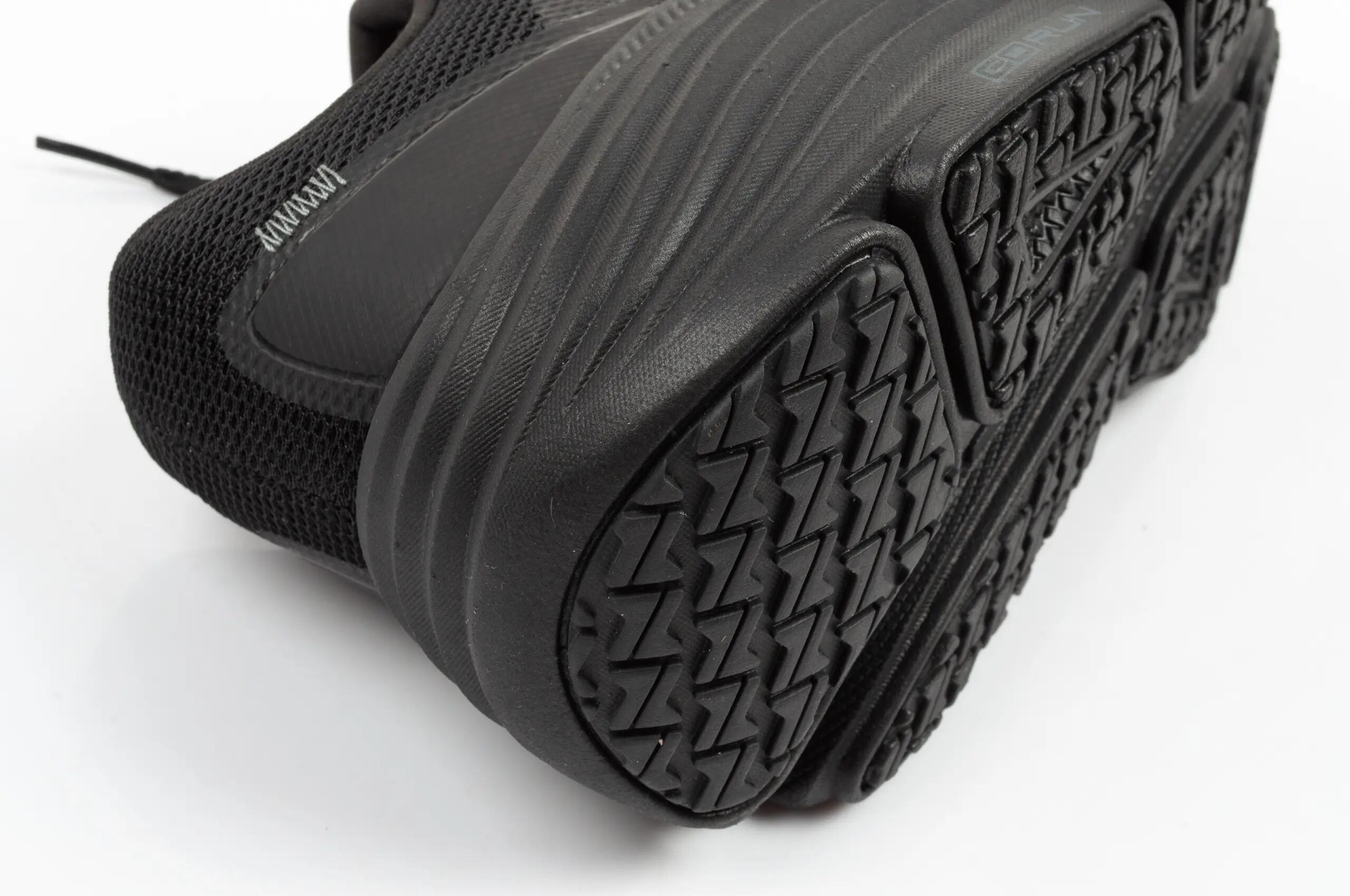 Buty sportowe do biegania damskie Skechers Max Cushioning 6/9