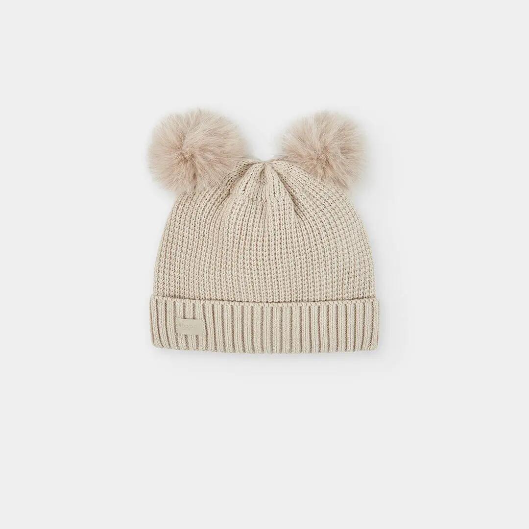 Gorro beige con pompones dobles 1/3