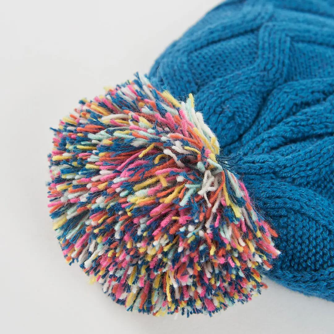 Gorro verde con topos de colores 3/3