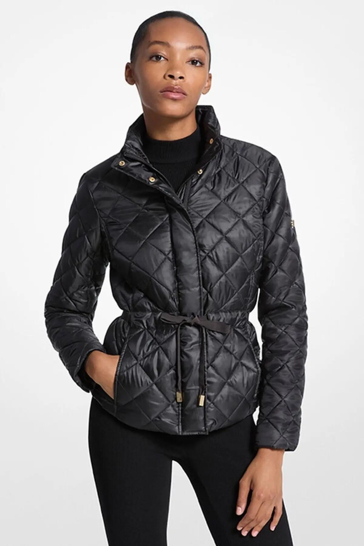 Giacca Michael Kors Modello Mt520ib3sb Eco Belted Pckbl Puffr Colore Nero 3/4