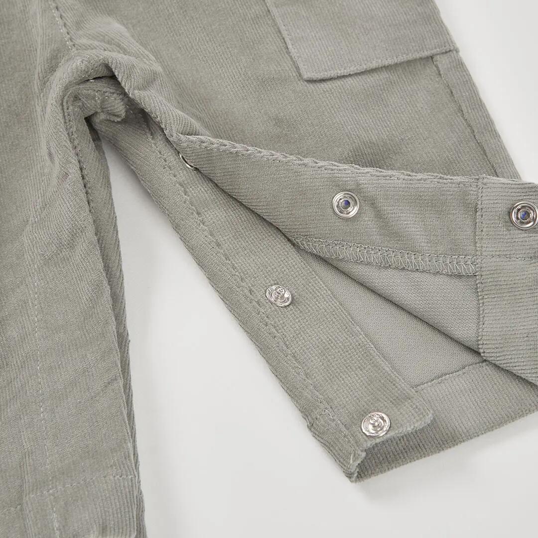 Conjunto punto bebé verde con bordado de erizo 7/7