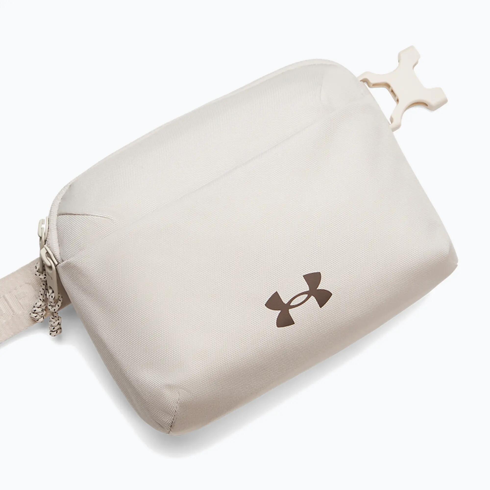 UNDER ARMOUR picture