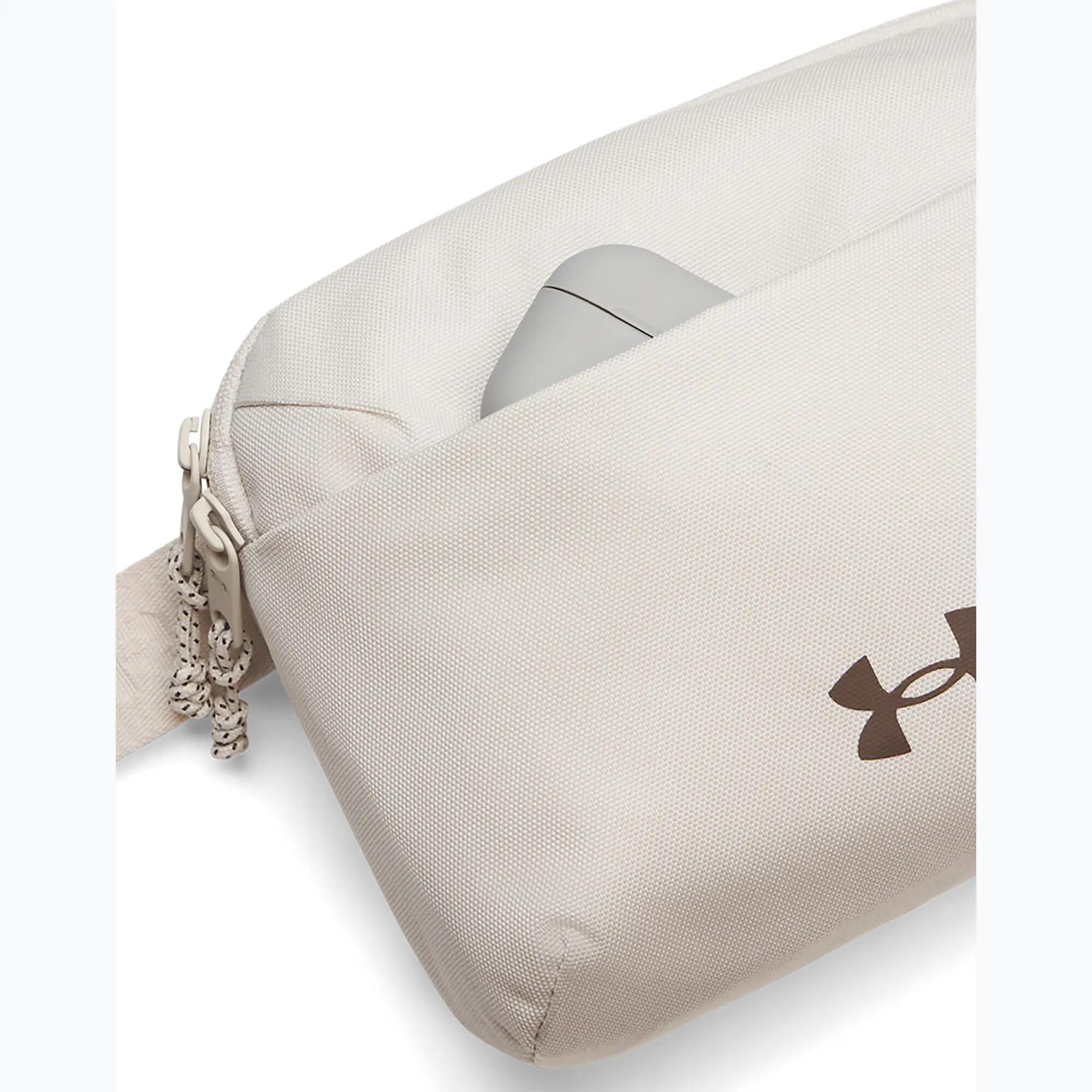 Saszetka nerka Under Armour Essential XB 4/5