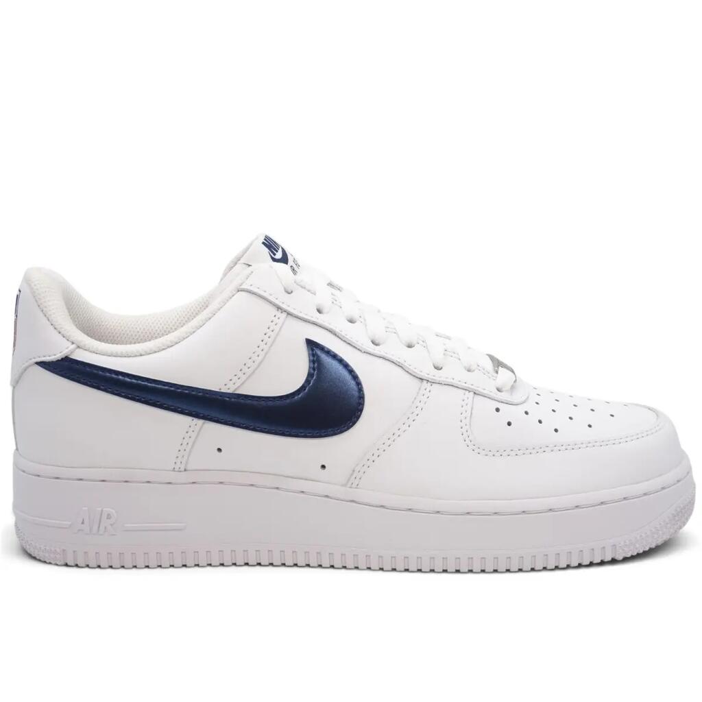 Мъже - Nike Air Force 1 07 Lv8 - Iq0407-100 - Бяло