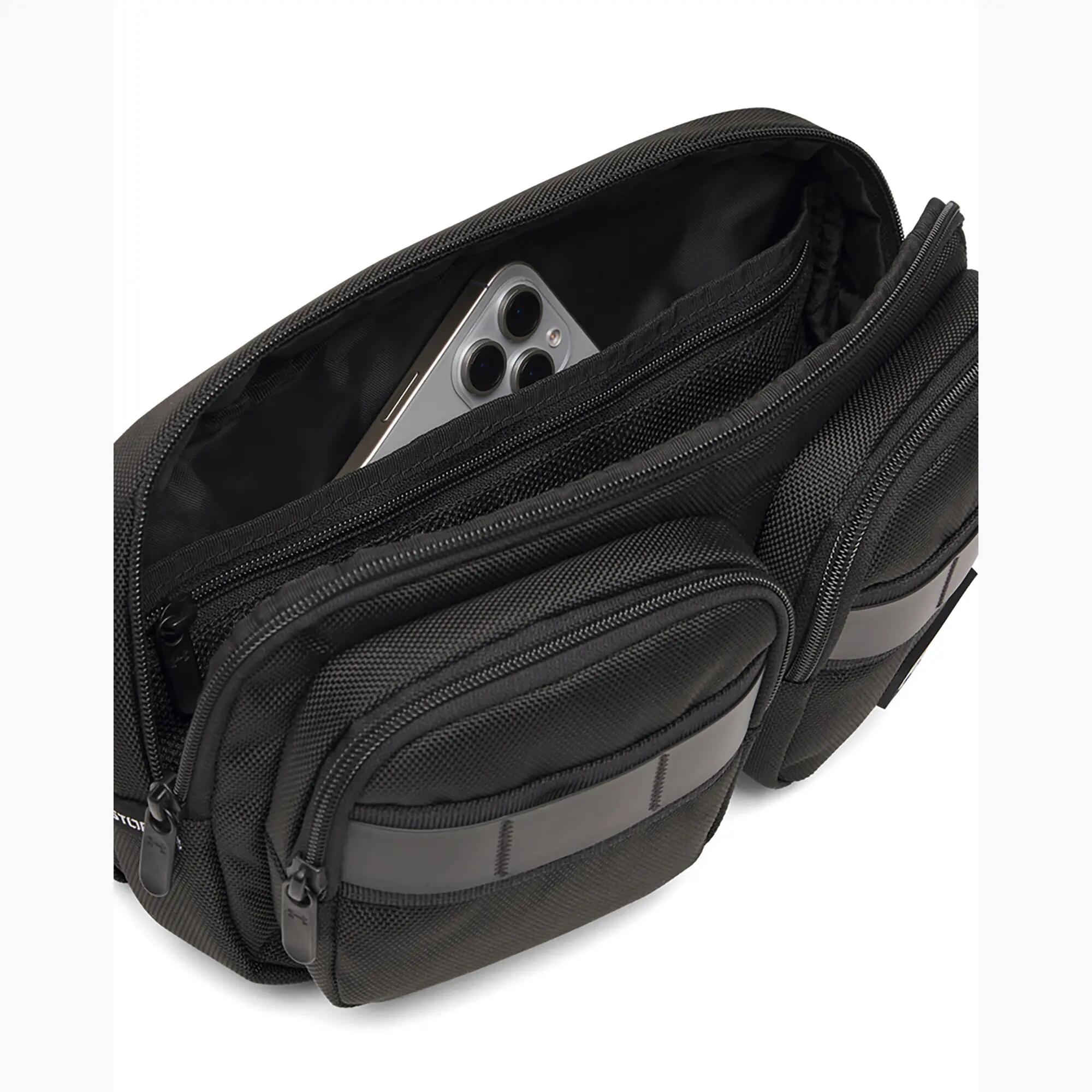 Saszetka Under Armour Triumph Crossbody 10 3/5