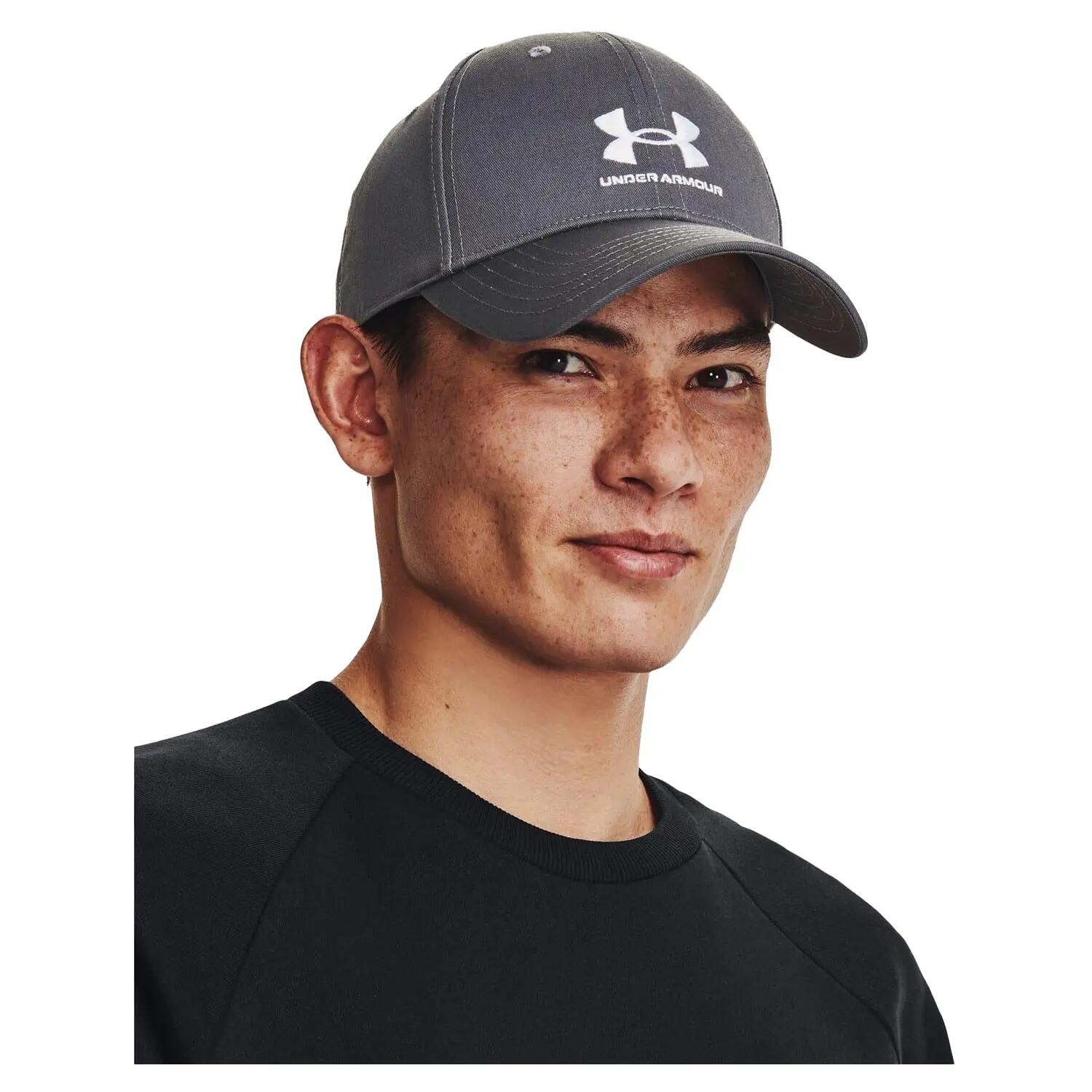 UNDER ARMOUR picture