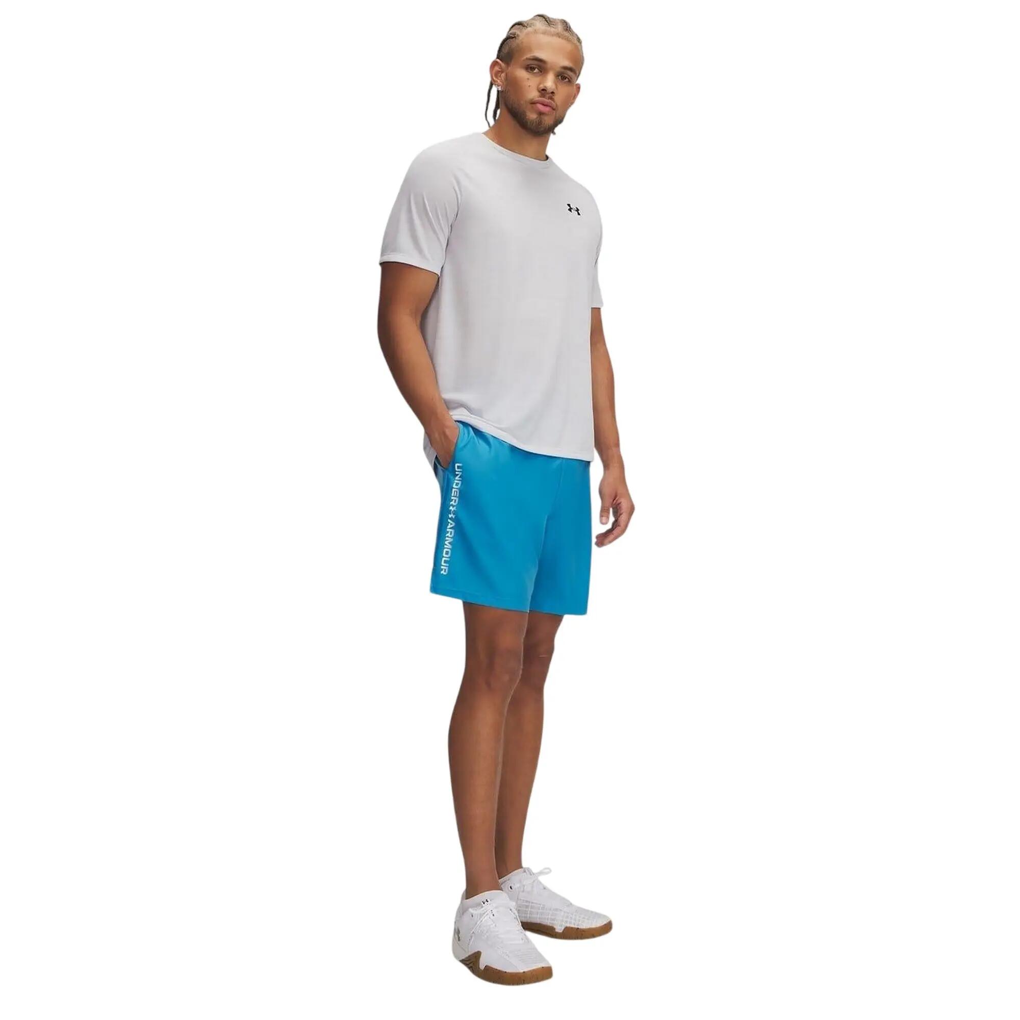 UNDER ARMOUR picture