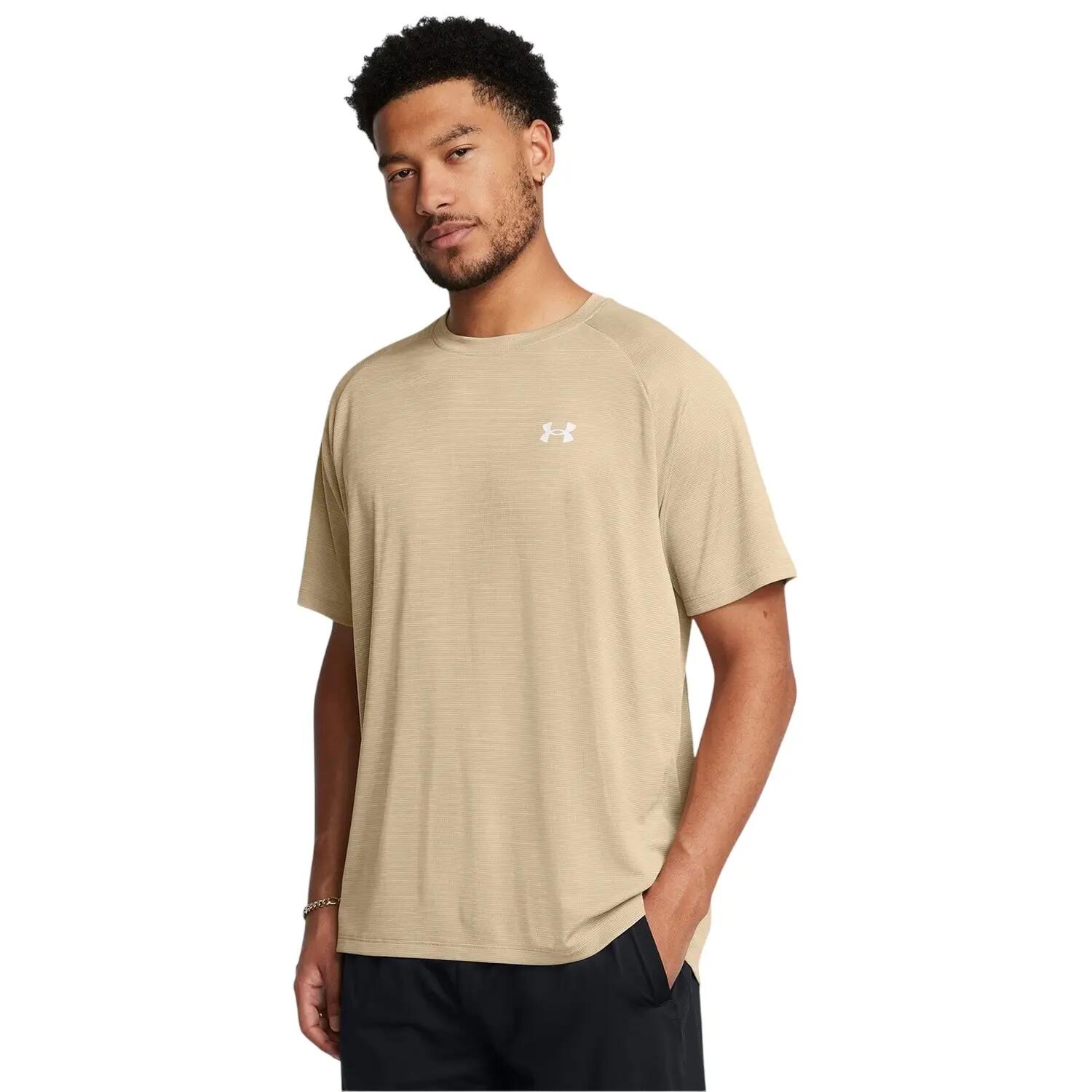 UNDER ARMOUR picture