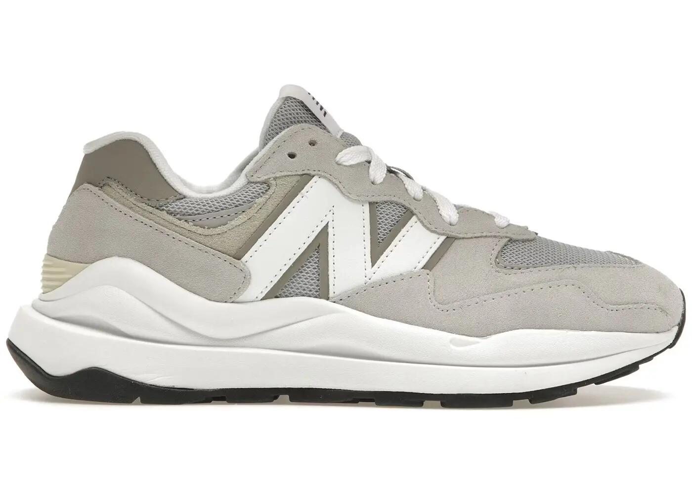 NEW BALANCE picture