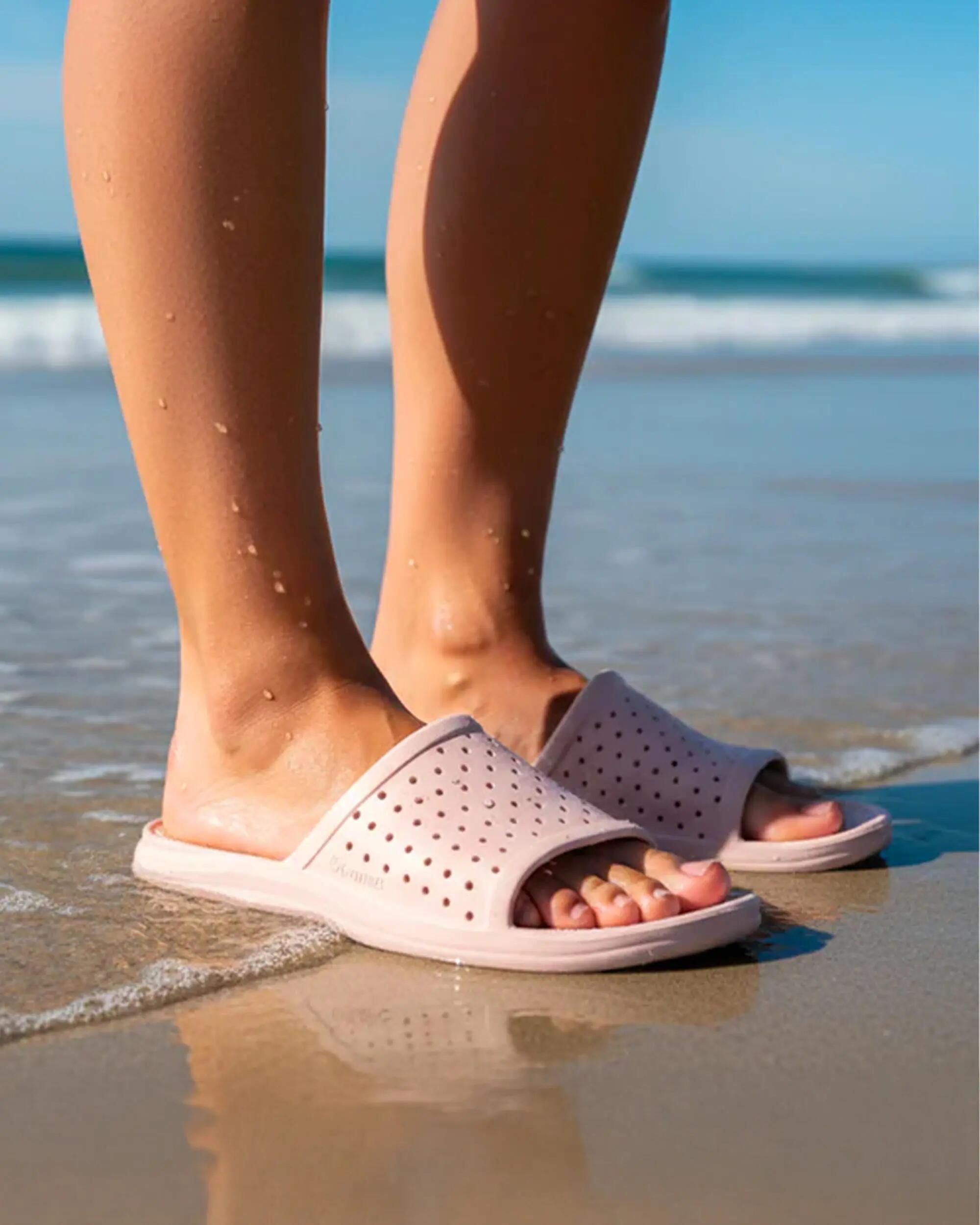 Claquettes Femme ultra confortables et légères 2/5