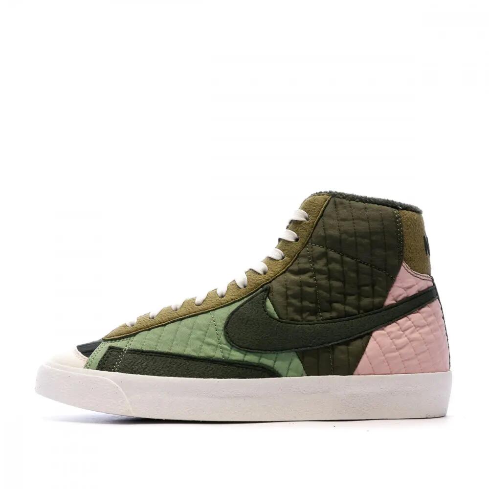 NIKE picture