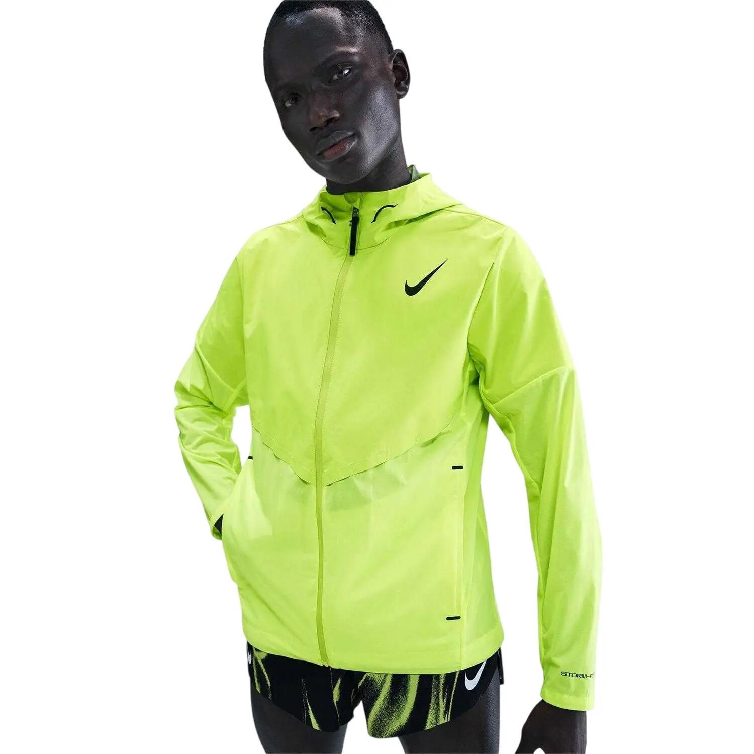 Nike Mens Storm-FIT Hooded Running Jacket