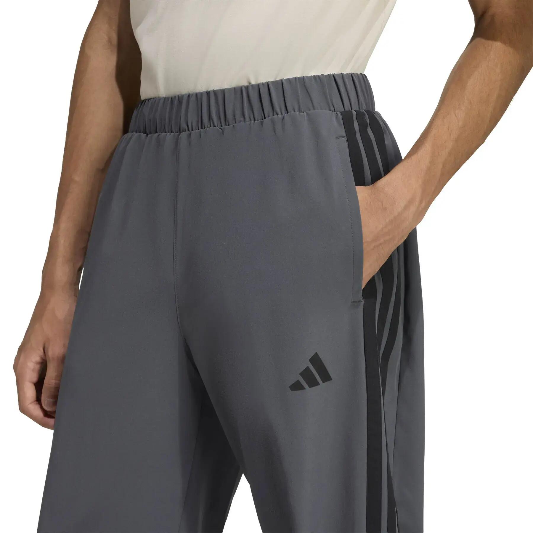 Calças de suor adidas 3 Stripes 4/6
