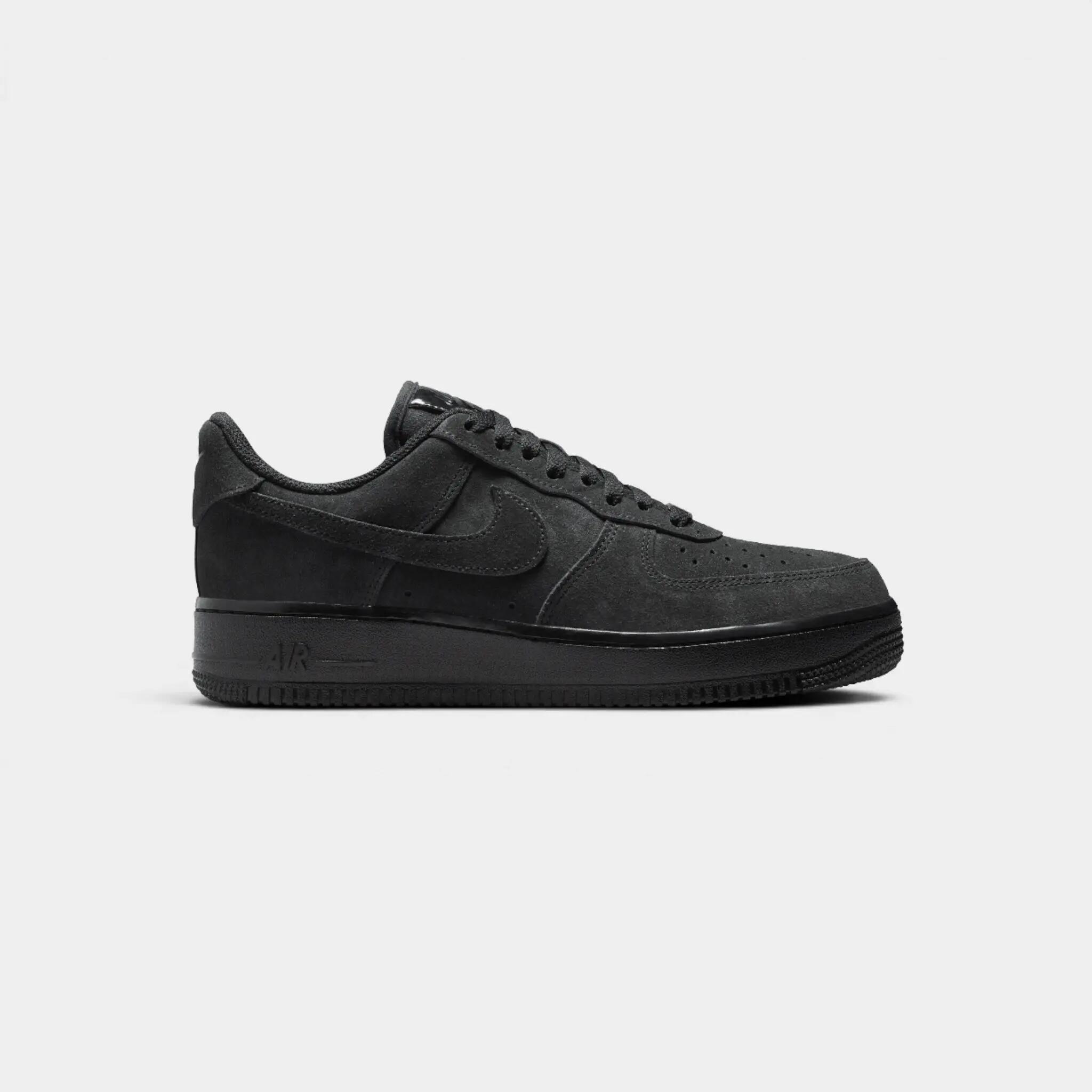 NIKE picture