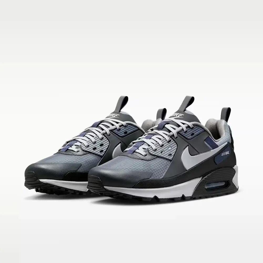 NIKE picture