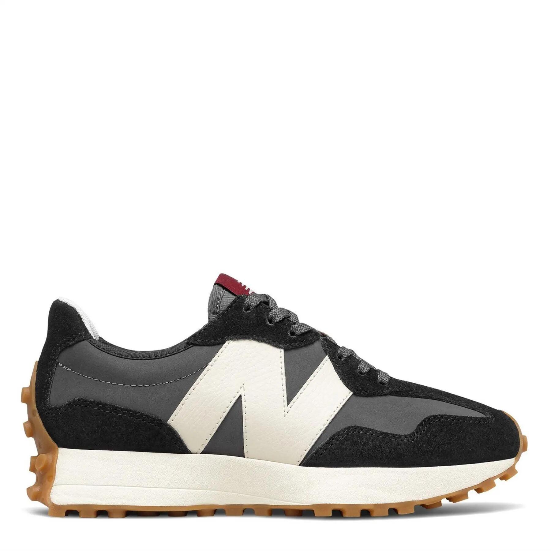 NEW BALANCE picture