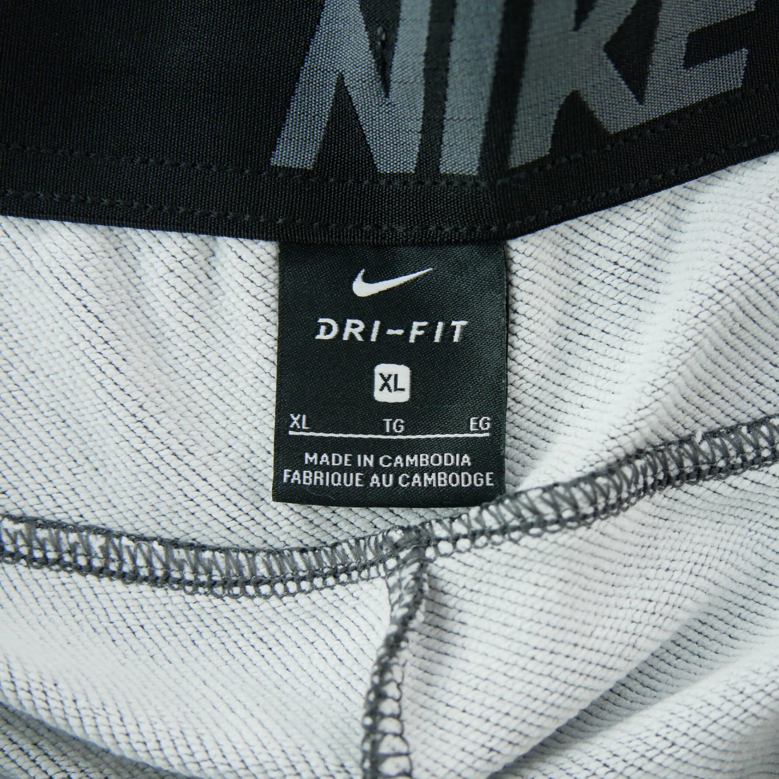 Tweedehands - Nike heren jogging Dri-FIT slim grijs - Als nieuw 5/7