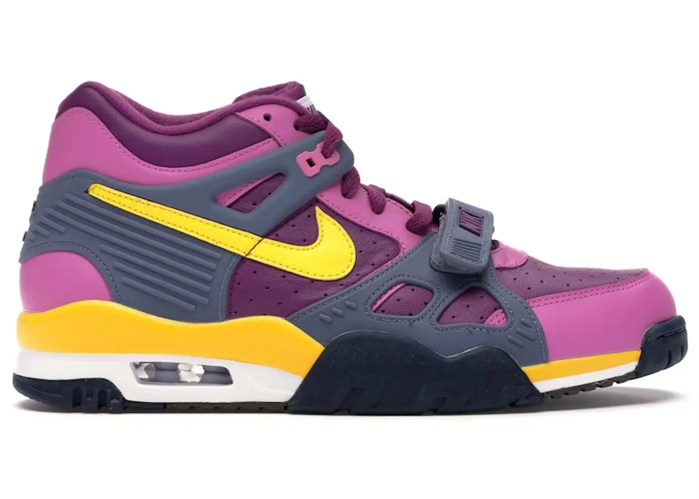 NIKE picture