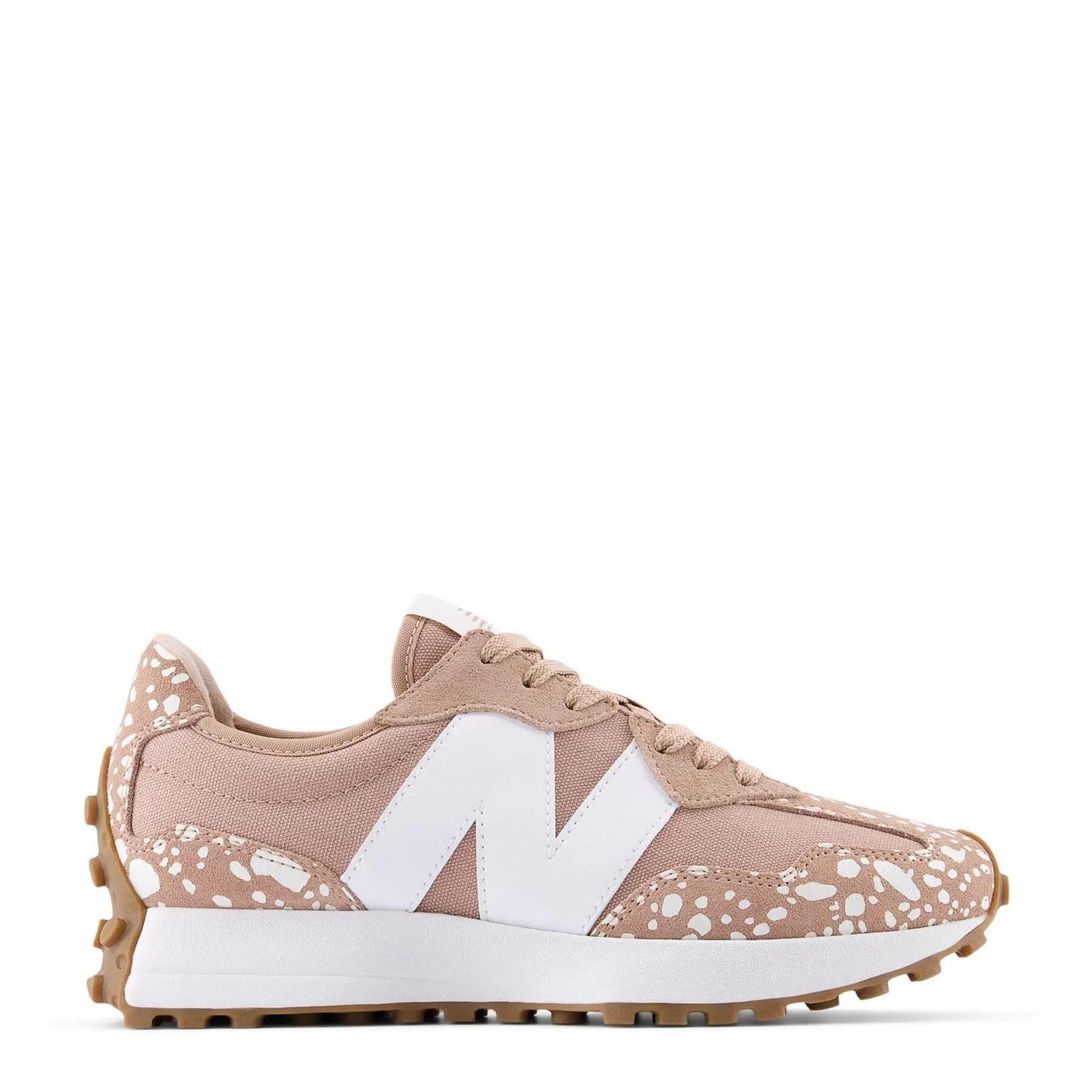 NEW BALANCE picture