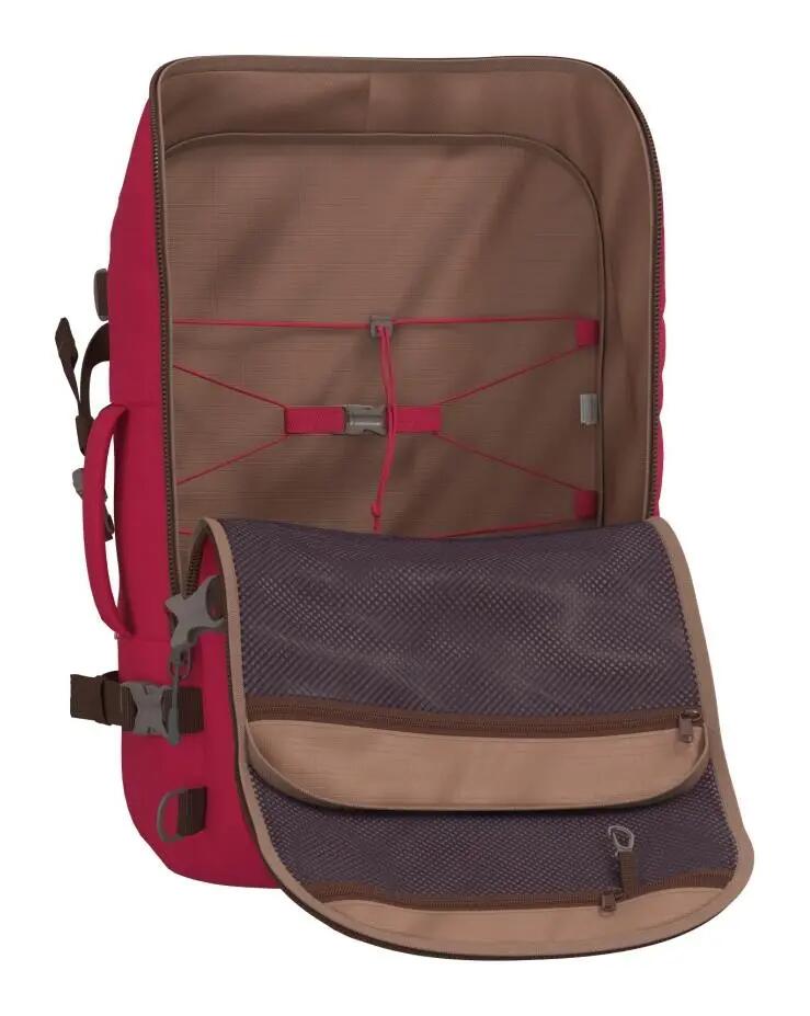 CabinZero Adventure Pro 32 utazó hátizsák 7/11