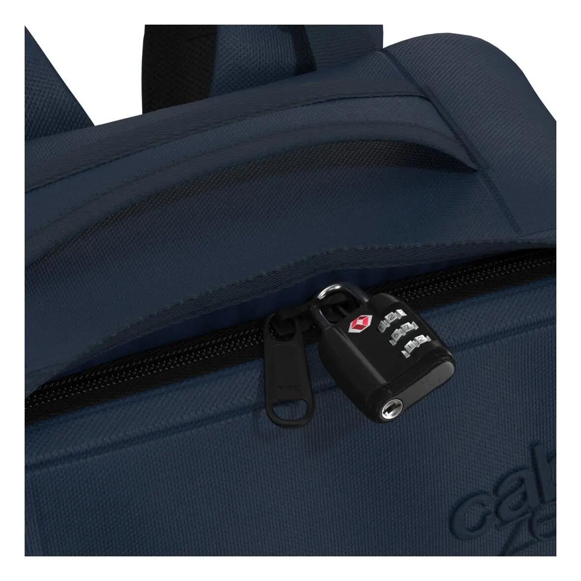 Cestovní batoh CabinZero Military 28L 8/11
