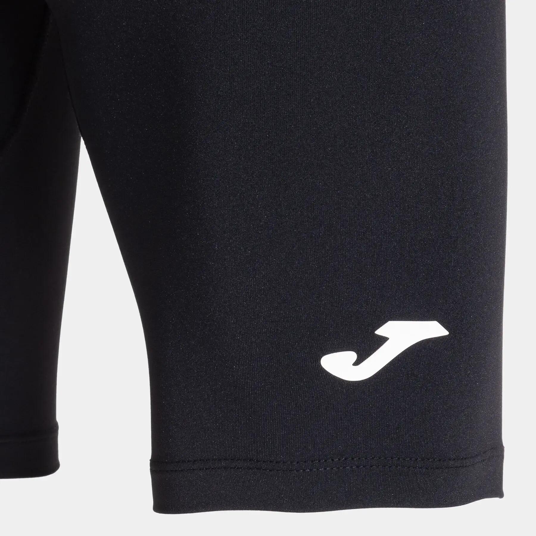 Kurze hose Joma Modell MALLAS CORTAS RECORD NEGRO für männer 4/5