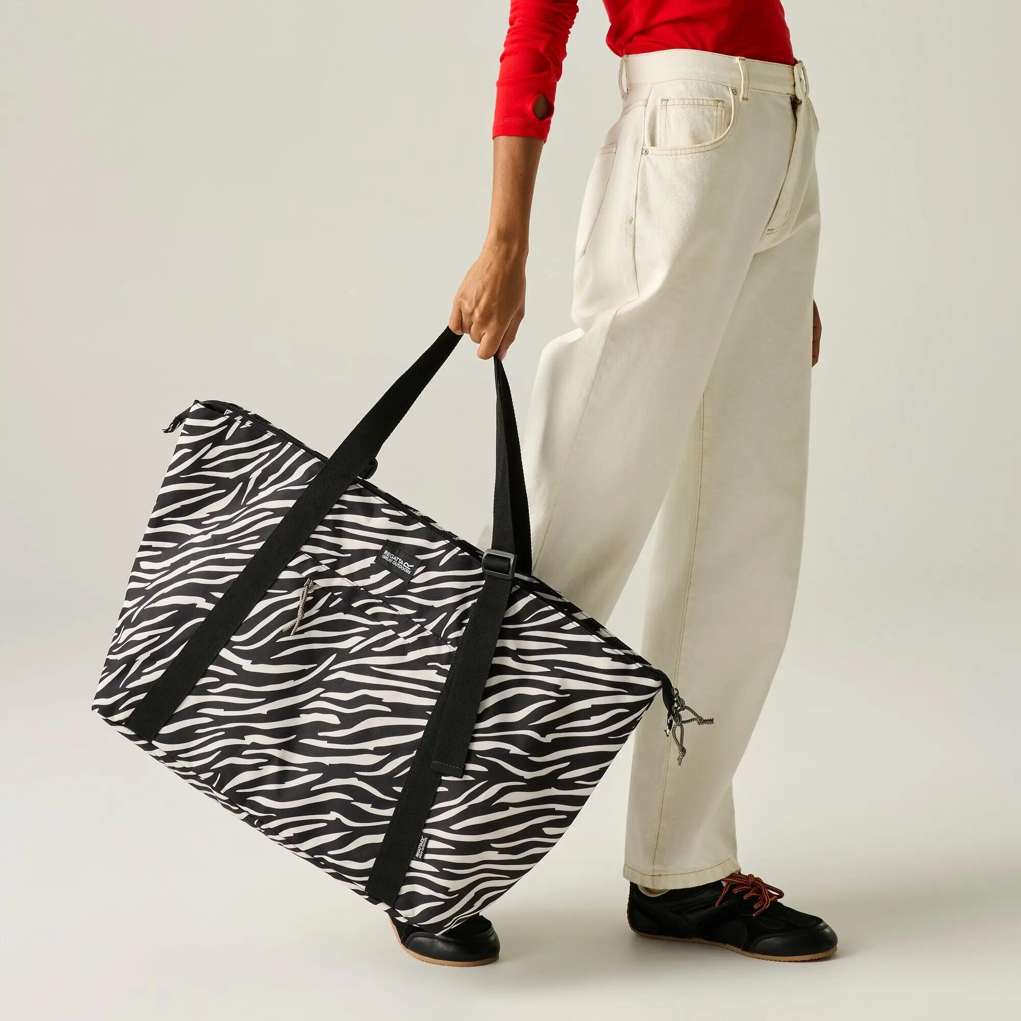 Unisex Boulder Tote 2/9