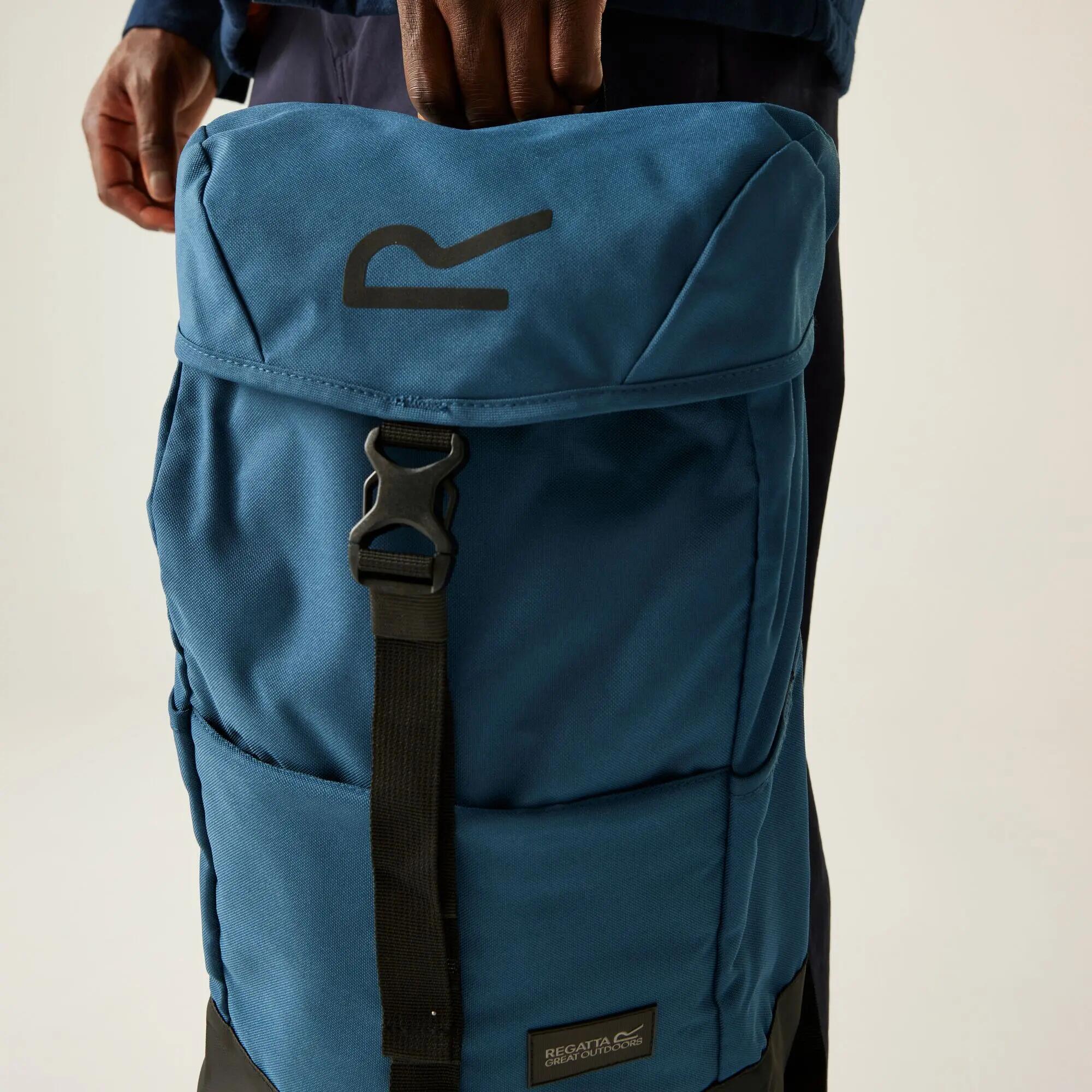 Zaino Shilton II 15L 5/11