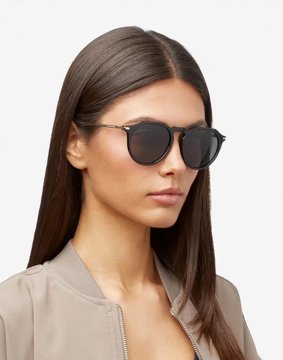 HAWKERS - Lunettes de soleil pour homme et femme WARWICK CROSSWALK - BLACK 7/8