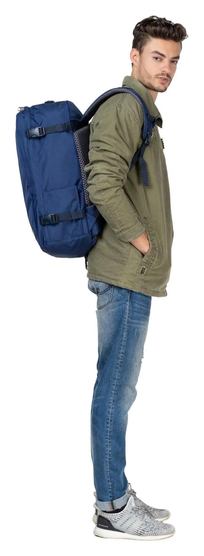 Cestovní batoh CabinZero Classic Pro 42L 7/11