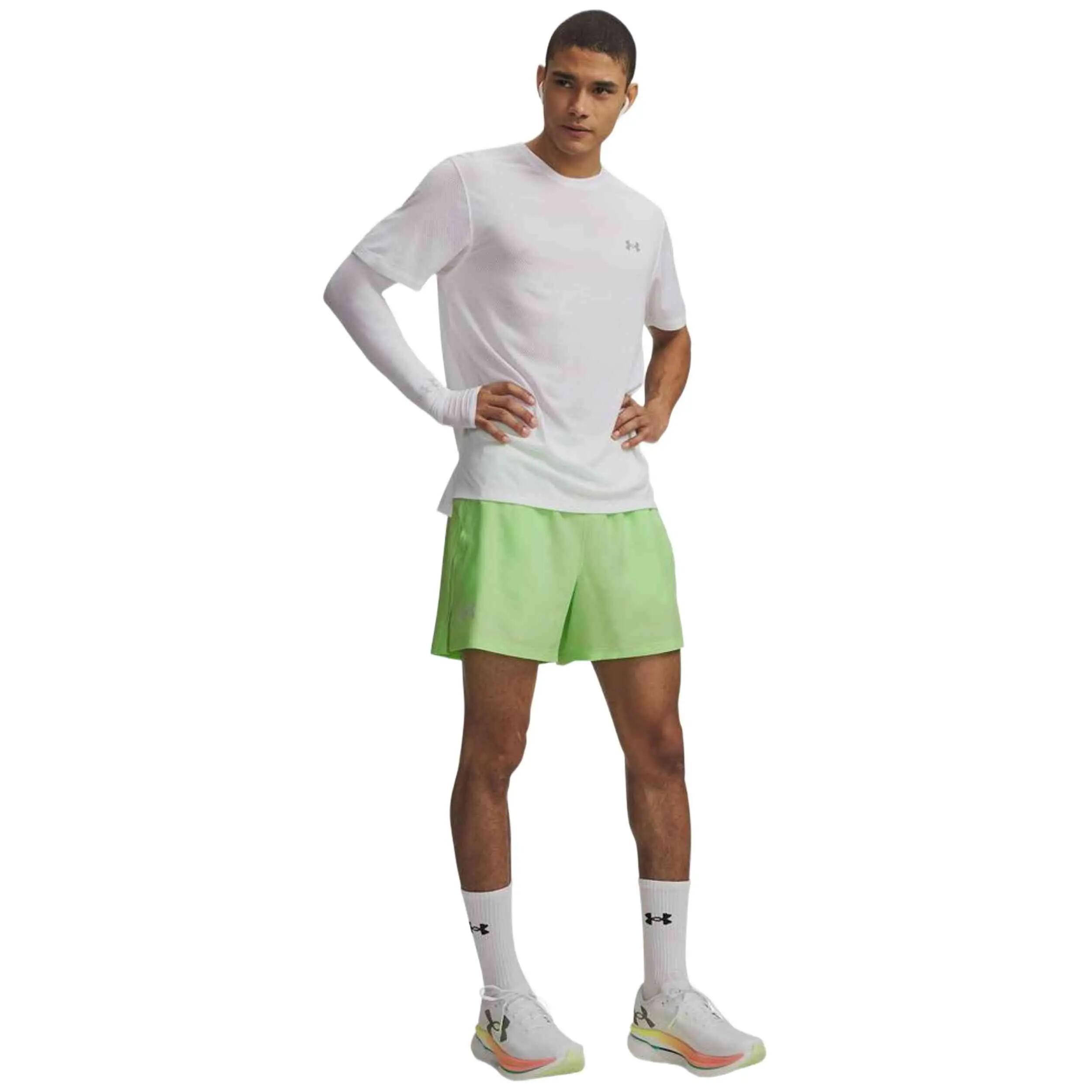Calções Under armour modelo UA LAUNCH 5 SHORTS para homem 3/3