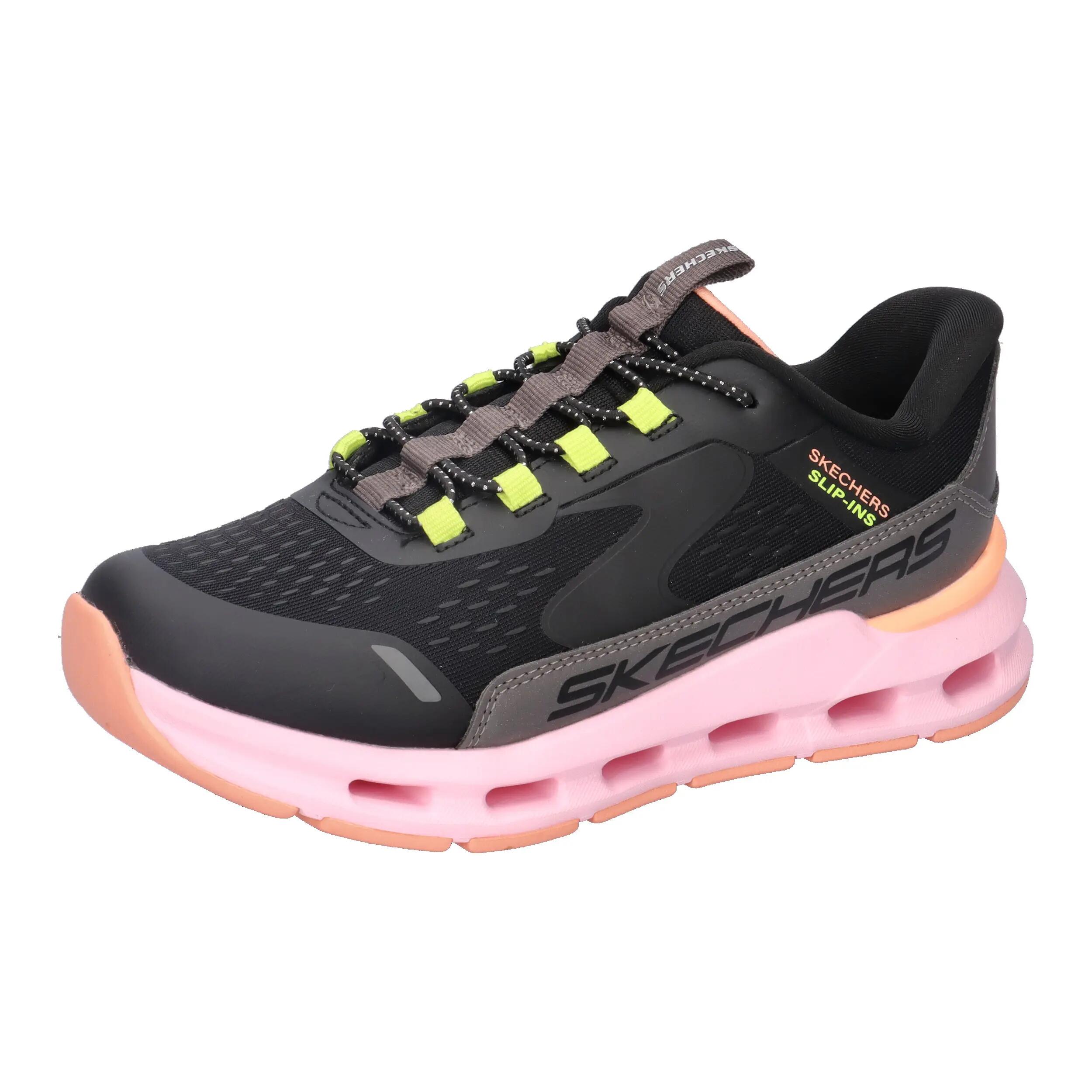 SKECHERS picture