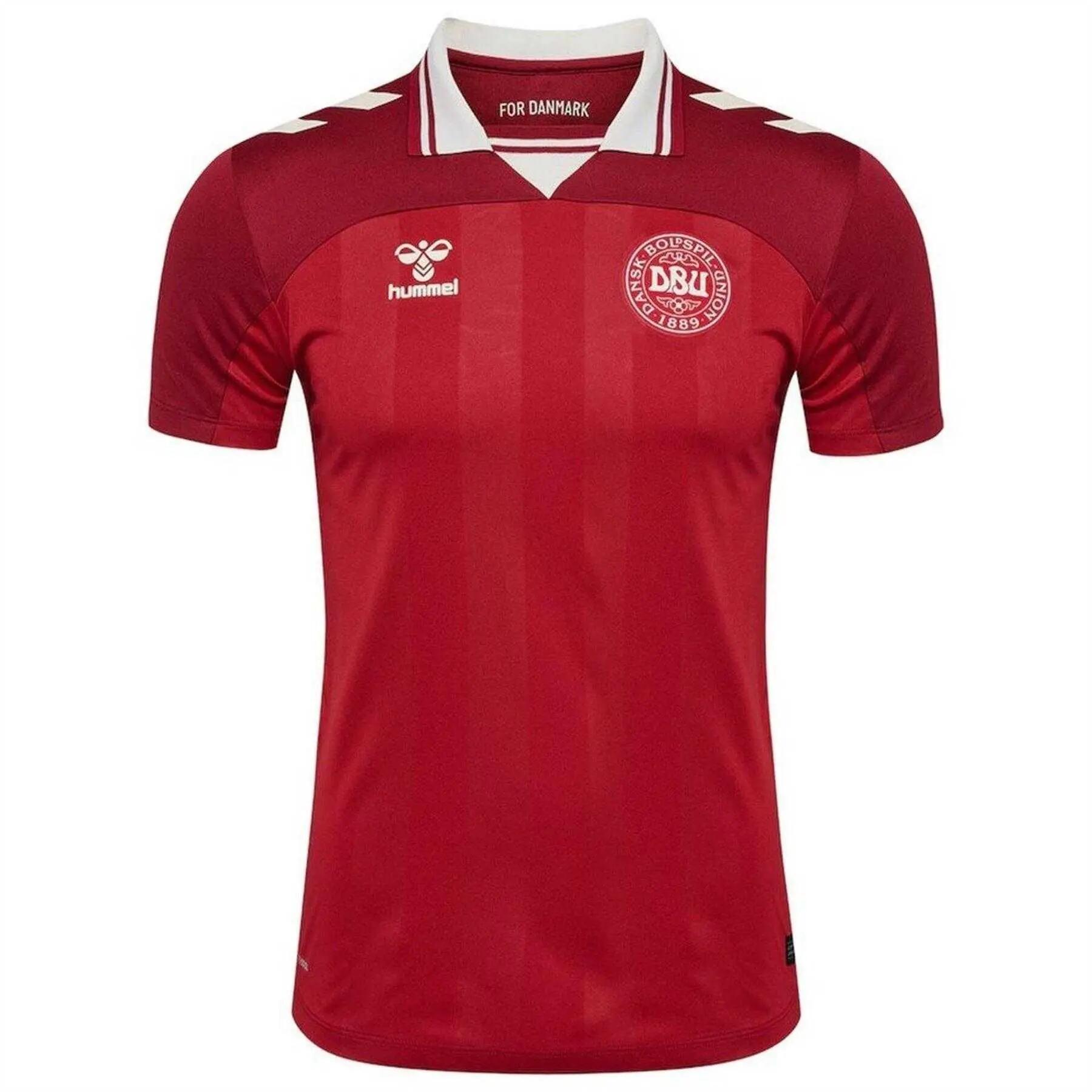 Hummel Mens 2025 Denmark Football Shirt