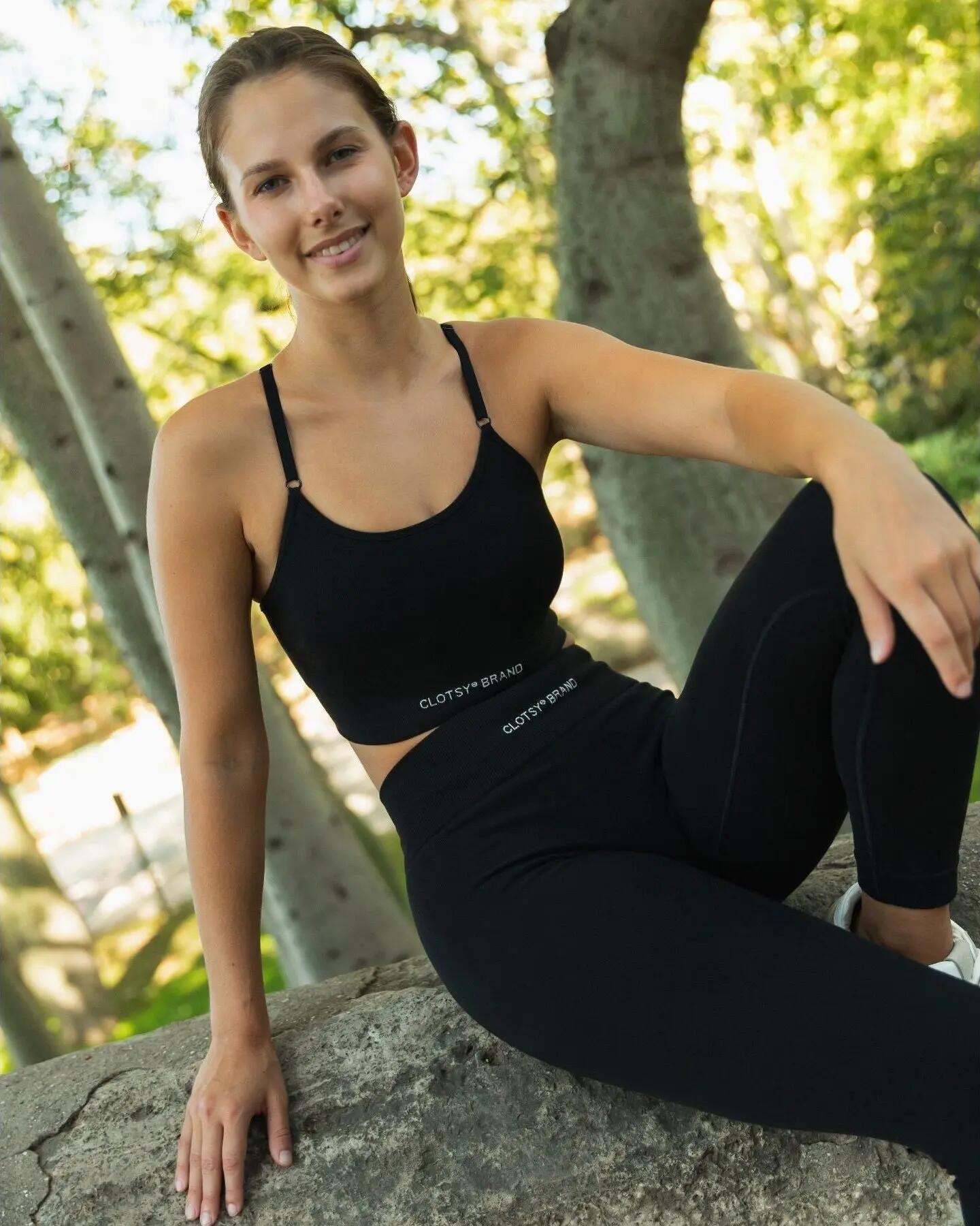Top deportivo - Fitness - Mujer - Cruzado, sin costuras, sujeción media - Negro 6/9