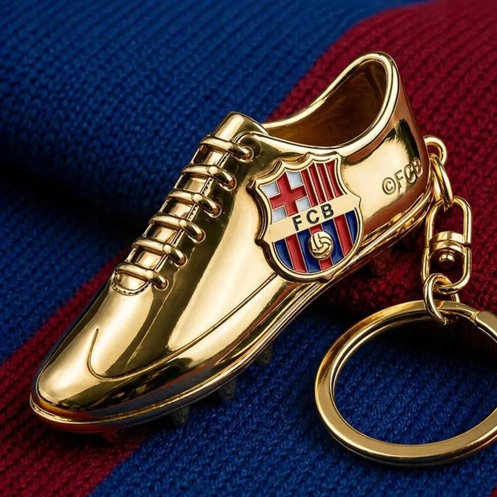 FC Barcelona brelok oryginalny na licencji w kształcie złotego buta 3/5