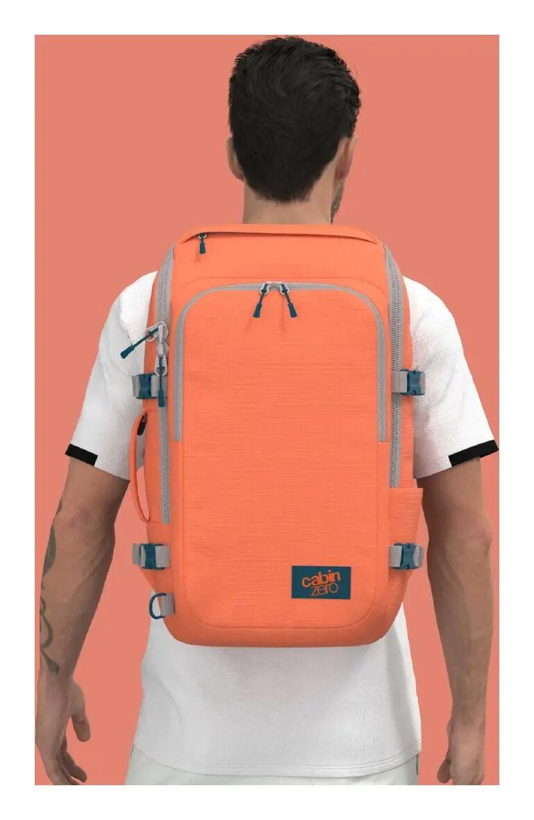 Cestovní batoh CabinZero Adventure Pro 32 l 10/11