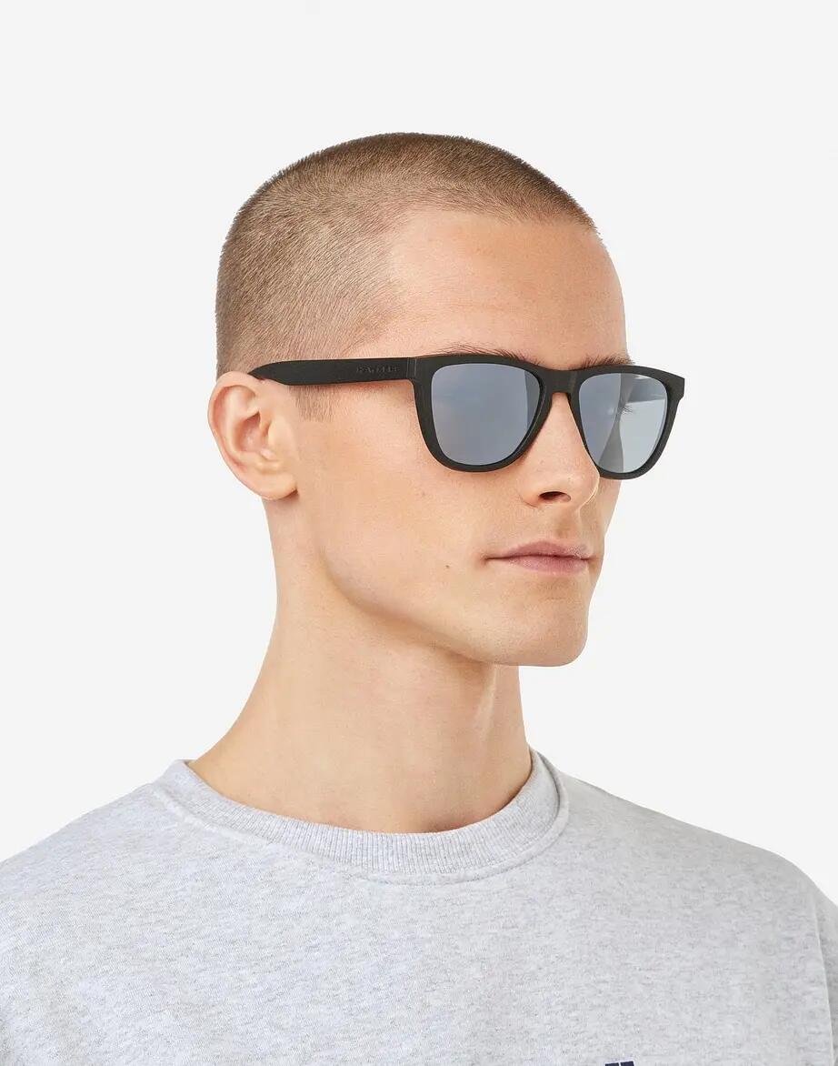 HAWKERS Lunettes de Soleil Homme et Femme POLARIZED BLACK CHROME ONE RAW 8/9