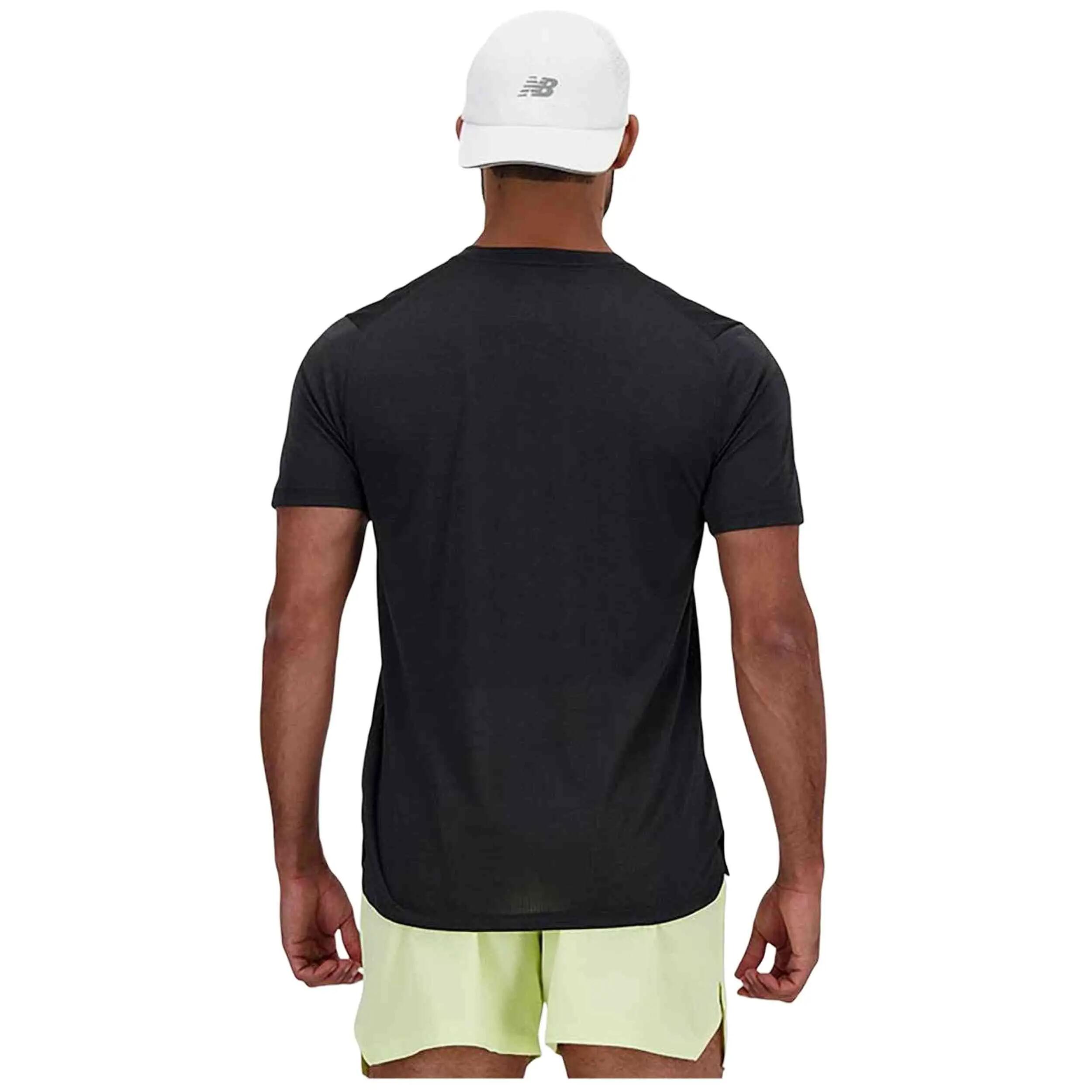 T-shirt New balance modèle MT41253BK pour unisexe 3/7