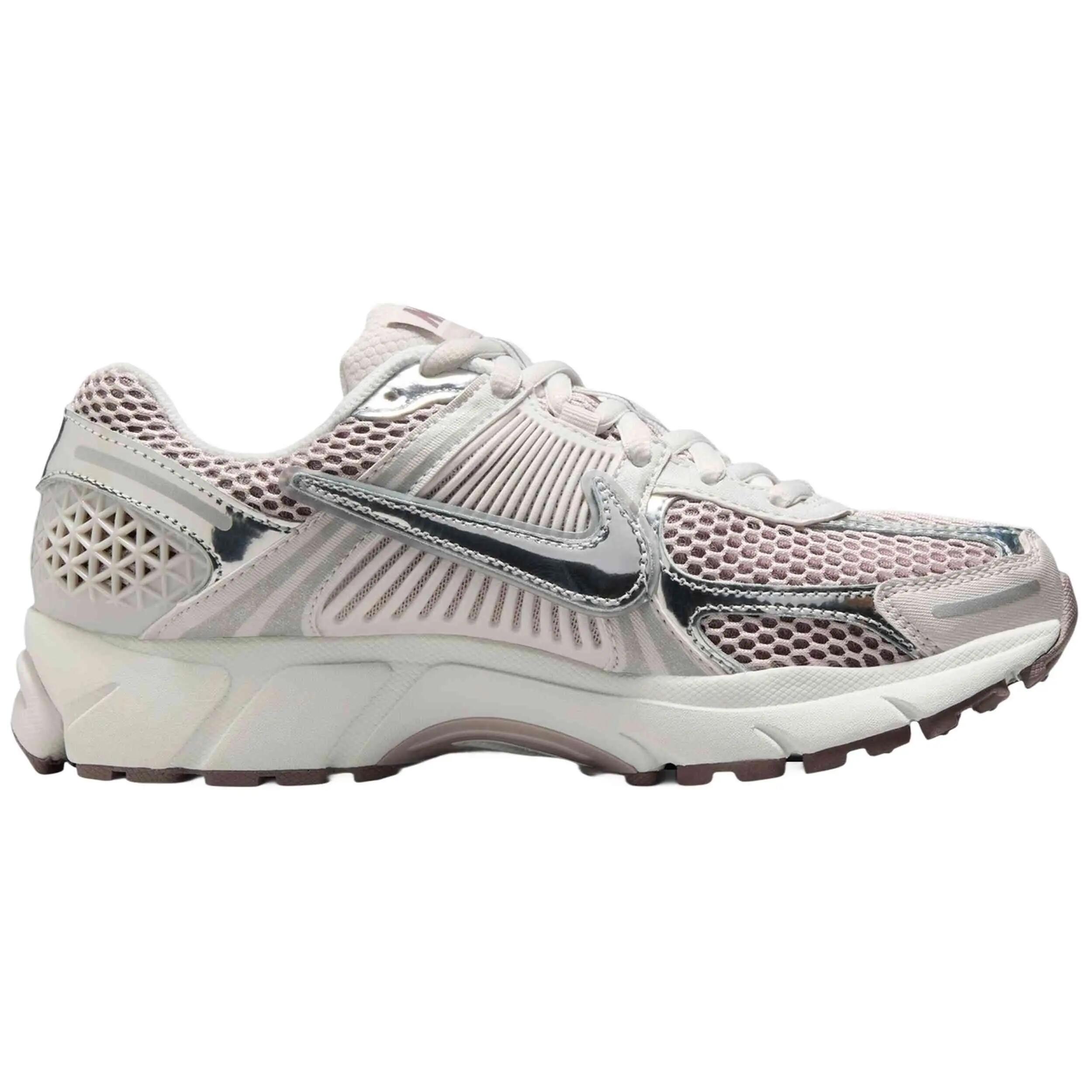 Sapatilhas Nike modelo HV6417-001 para homem 3/5