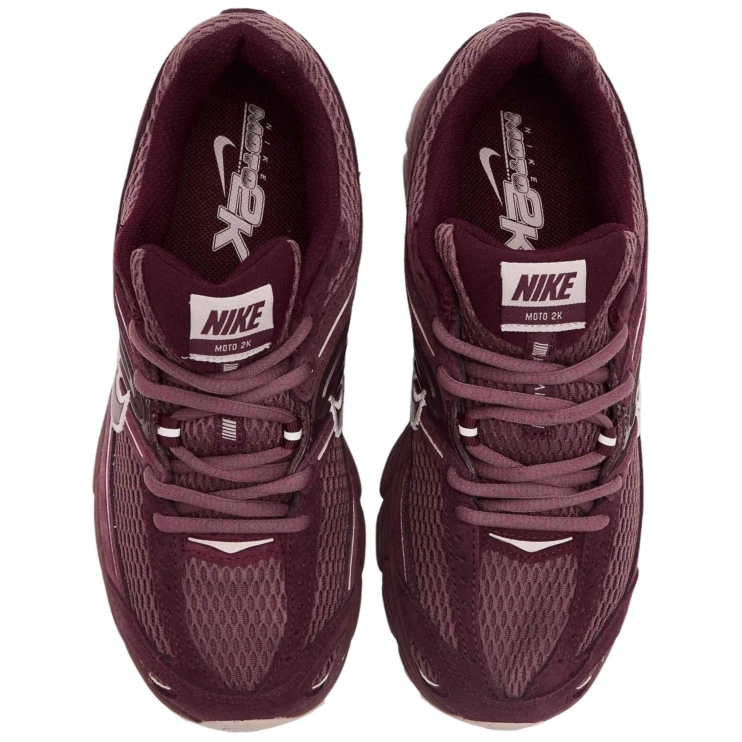 Sapatilhas Nike modelo IO4862-500 para mulheres 3/4