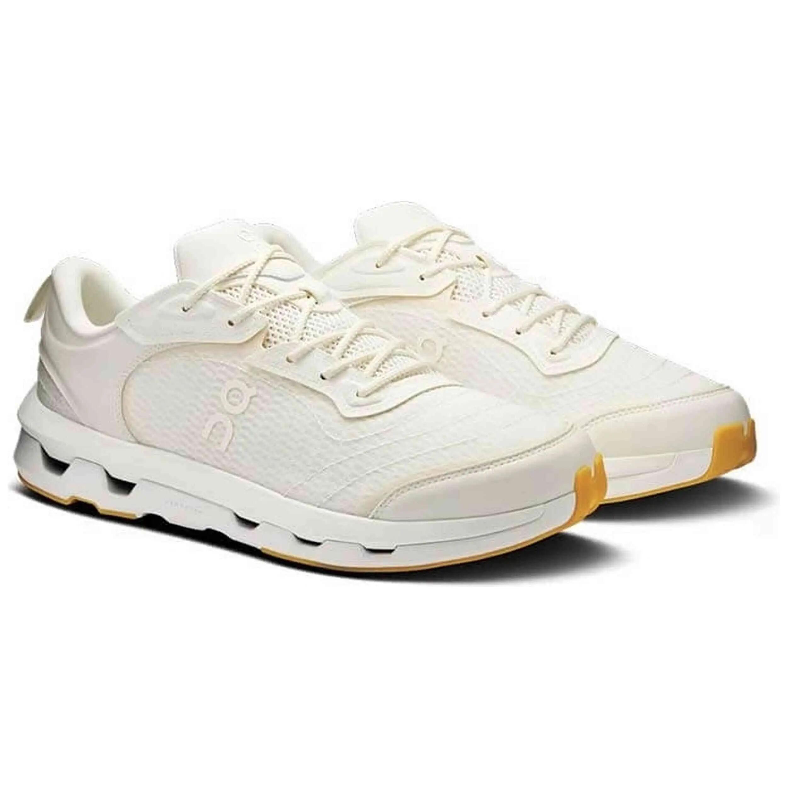 On Cloudzone Moon Ivory 2/4