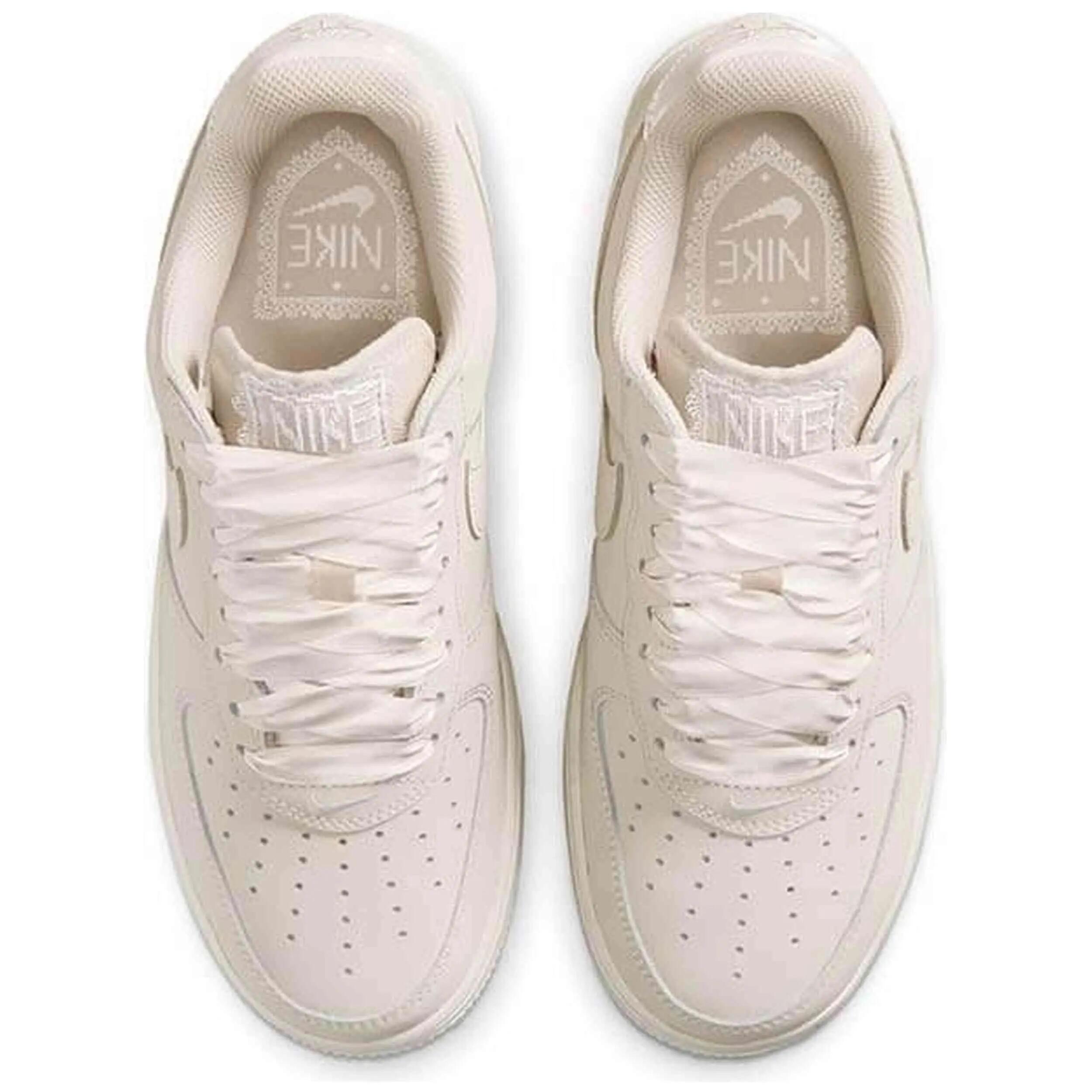 Sapatilhas Nike modelo IR0871-100 para mulheres 5/5