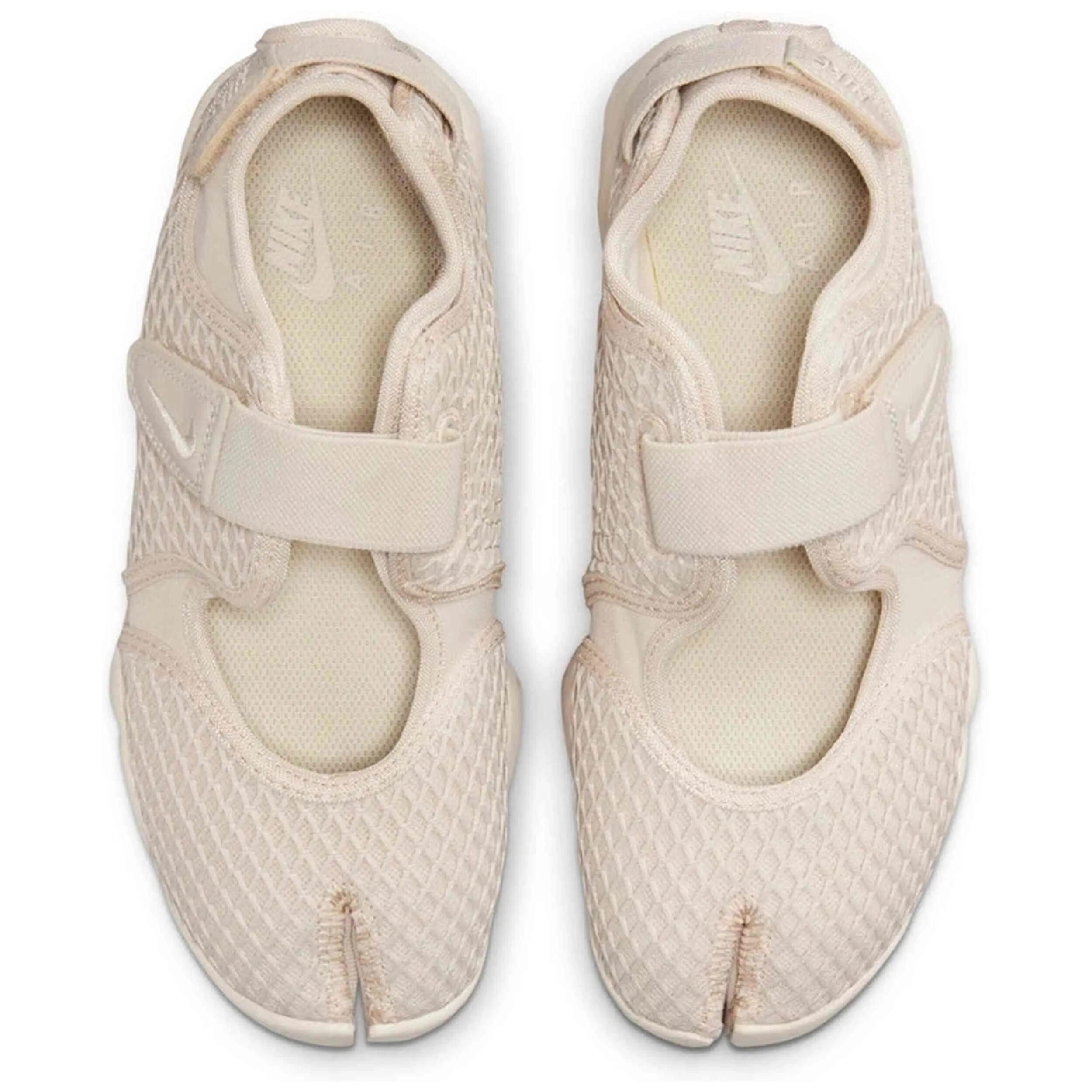 Nike Women's Air Rift scarpe per sport walking 4/5