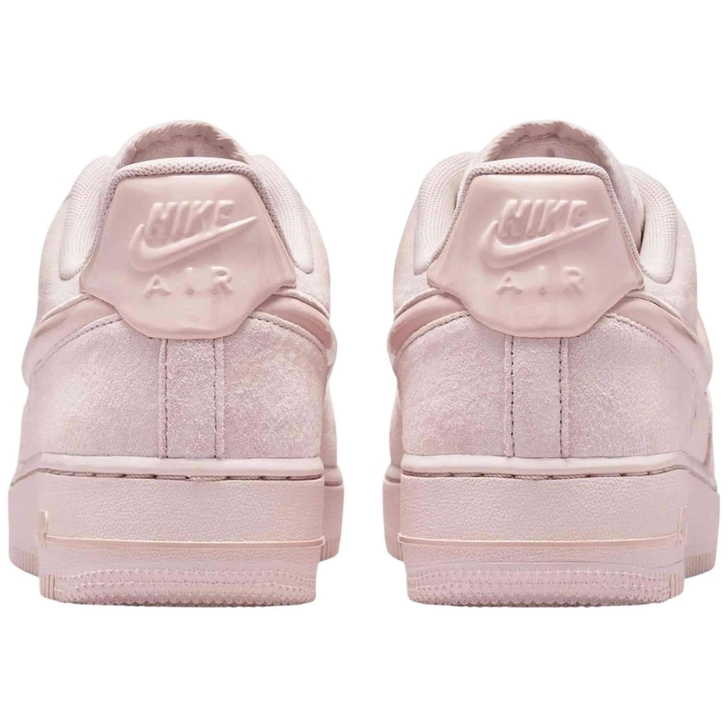 Sapatilhas Nike modelo Nike Air Force 1 '07 W "Particule Pink" para mulheres 4/5
