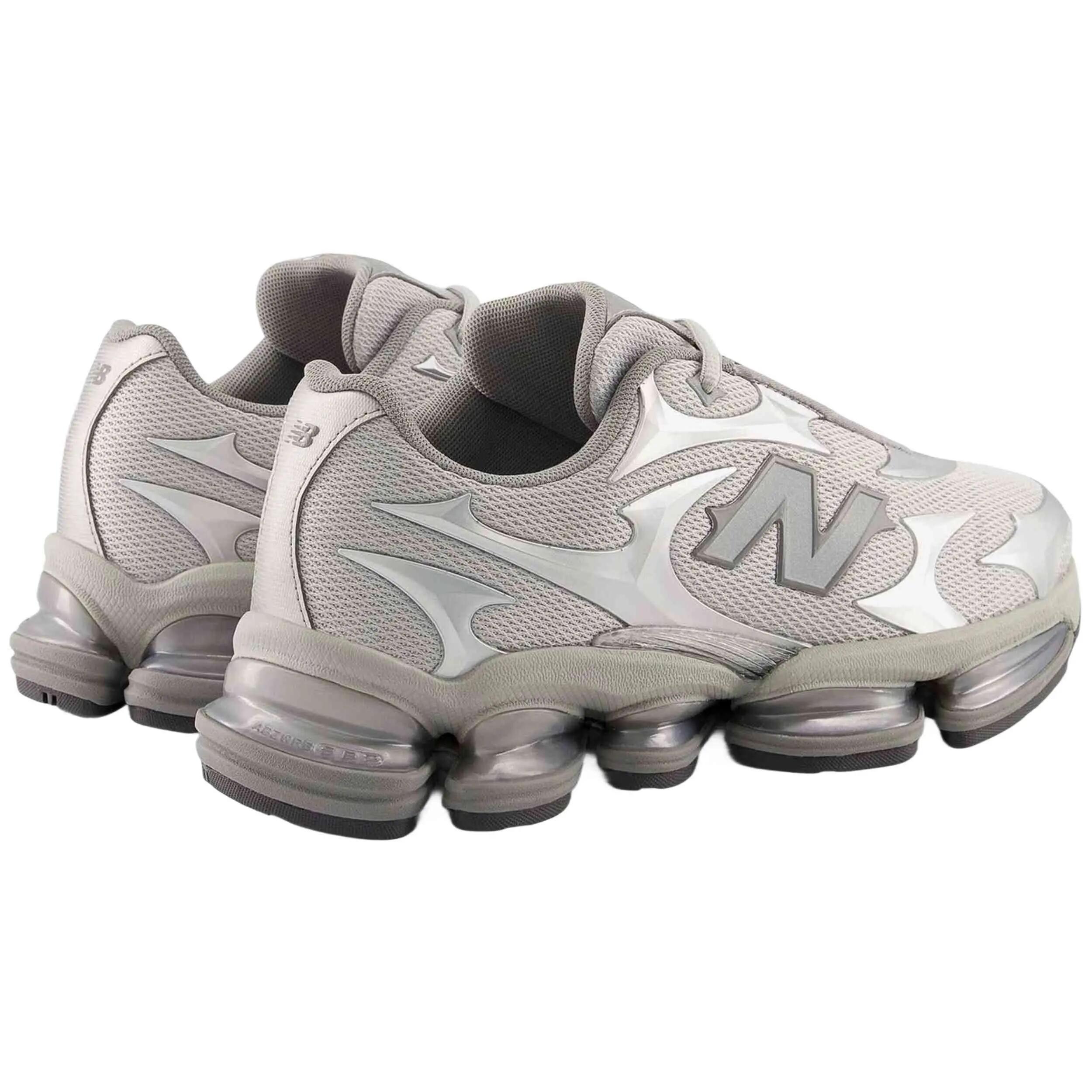 Sapatilhas New balance modelo New Balance 2000 "Silver Metallic" para unissex 3/5