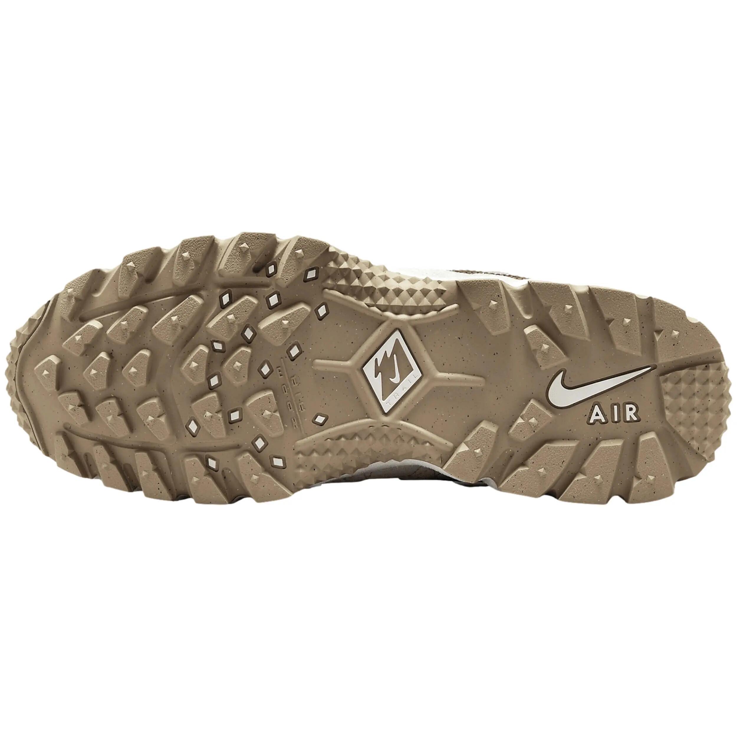 Sapatilhas Nike modelo FZ3763-104 para mulheres 2/5