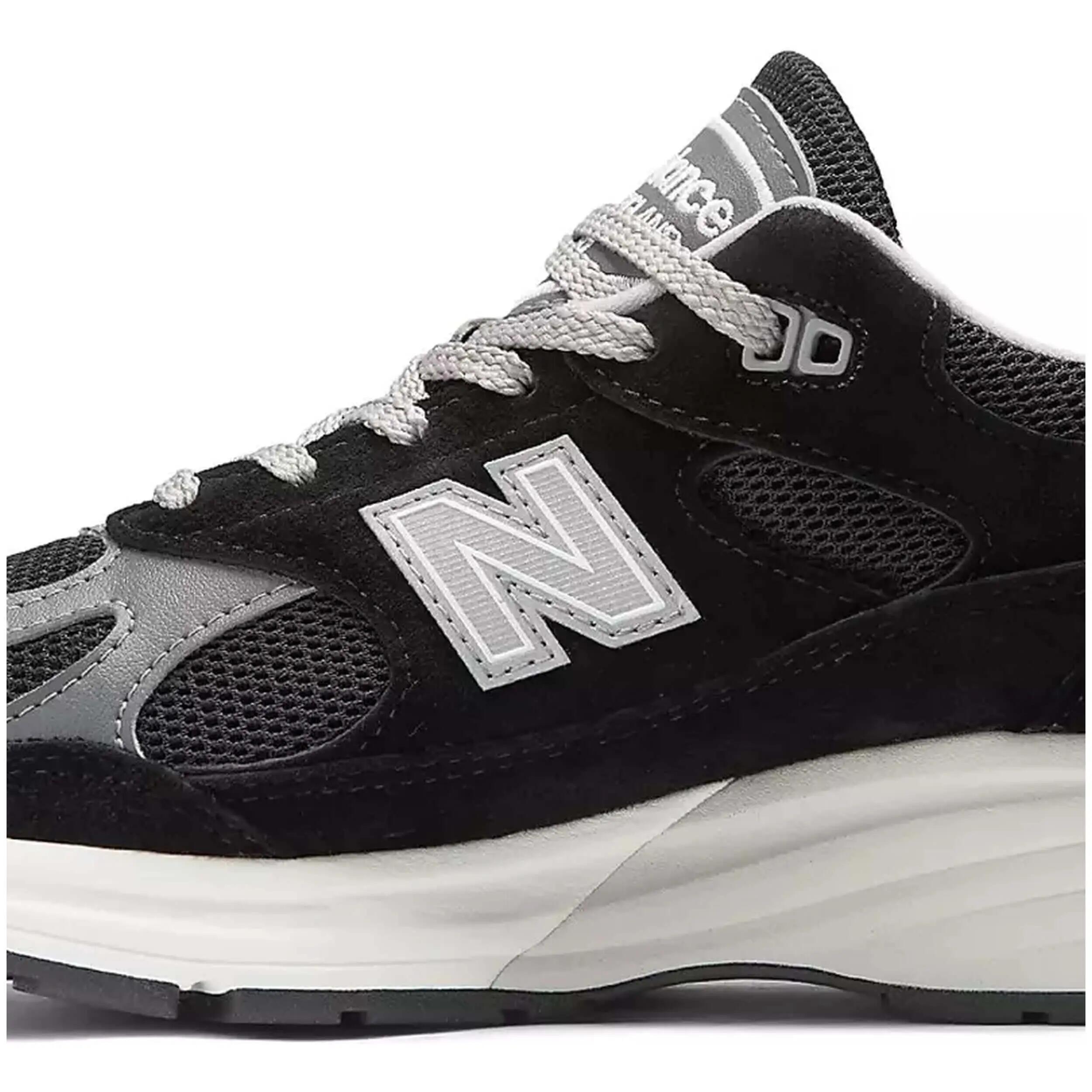 New Balance Made in UK 991v2 - Black 4/4