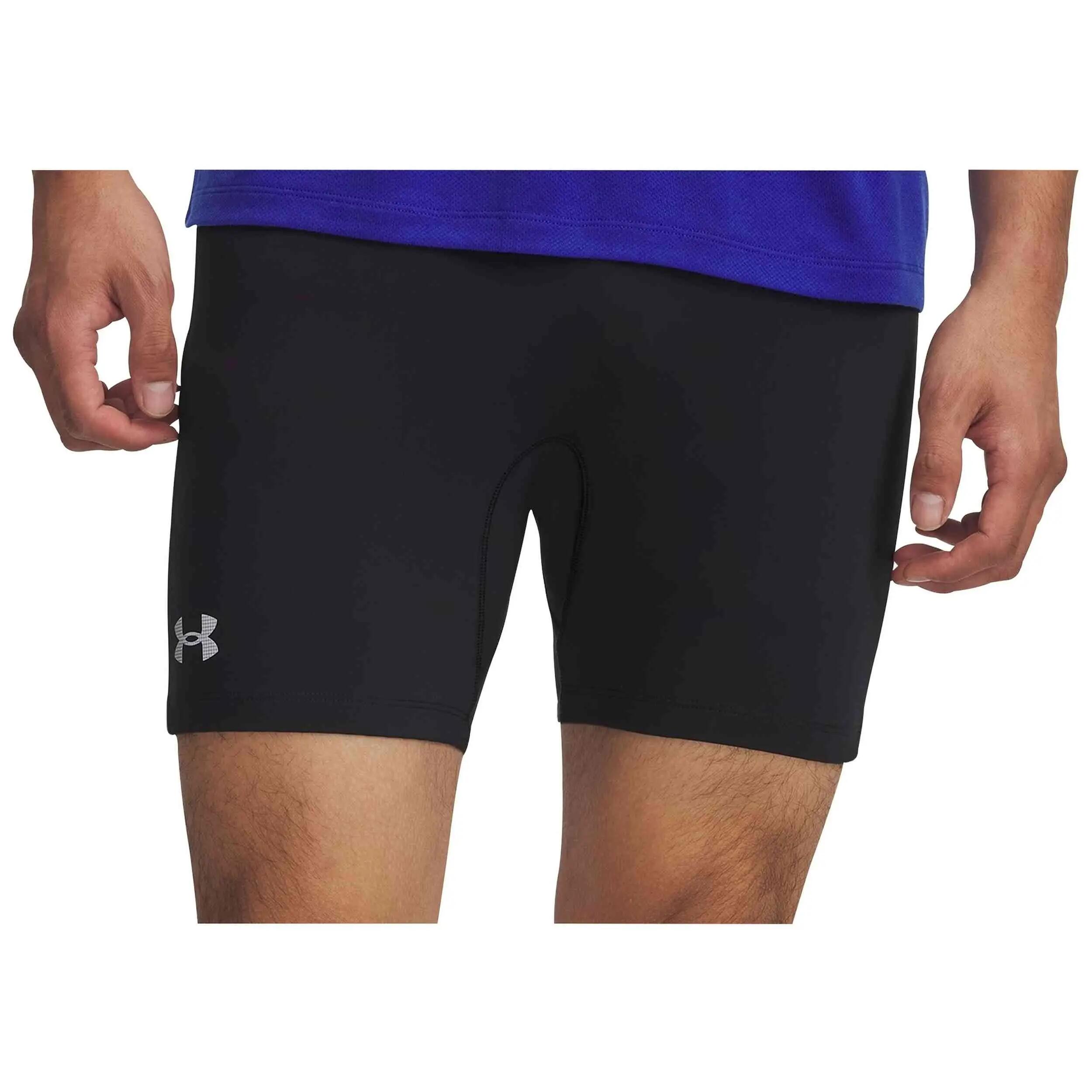 Pantalon corto Under armour modelo Mallas Short Trail Under Armour U para hombre 3/3