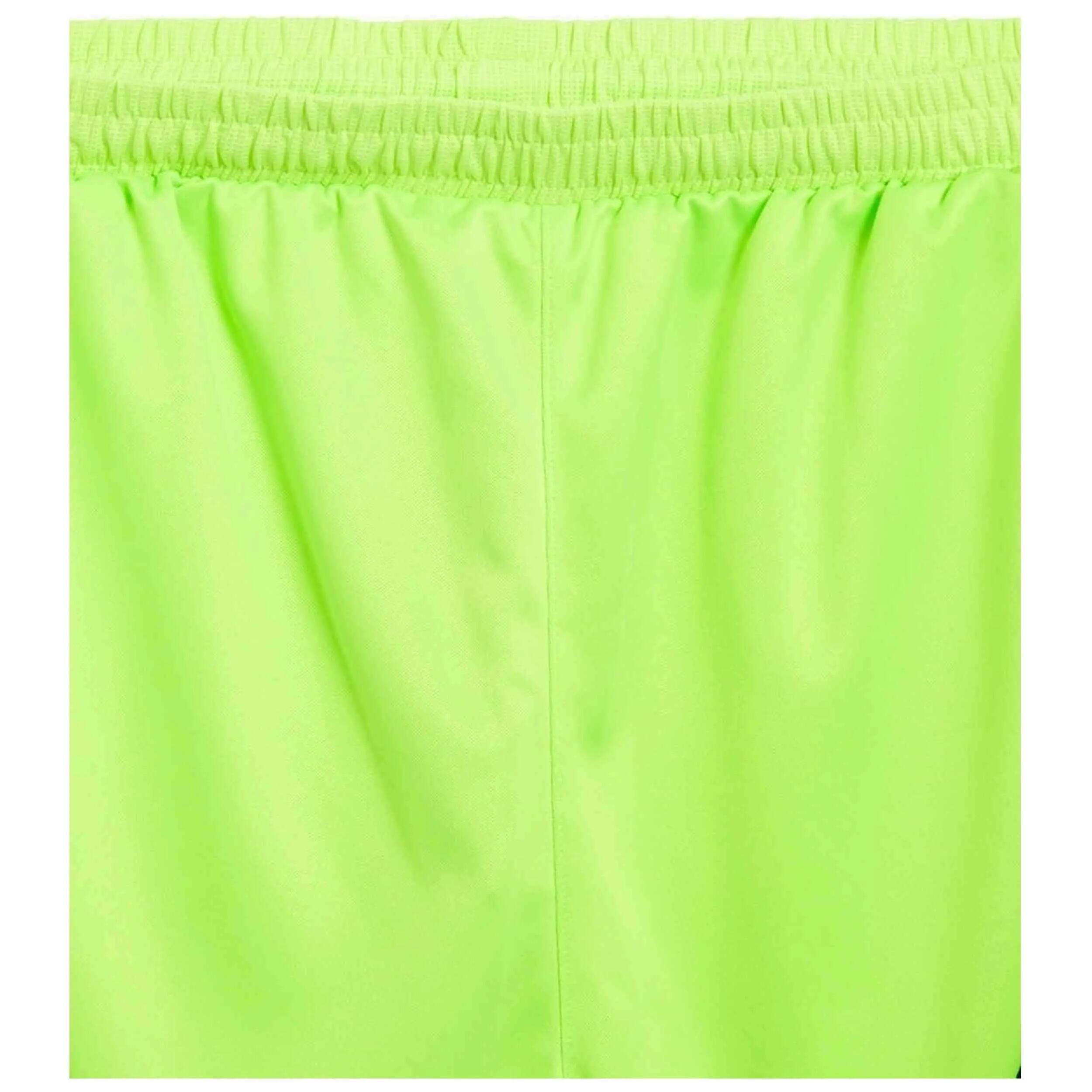 Korte broek Adidas model JW1349 voor vrouwen 4/5